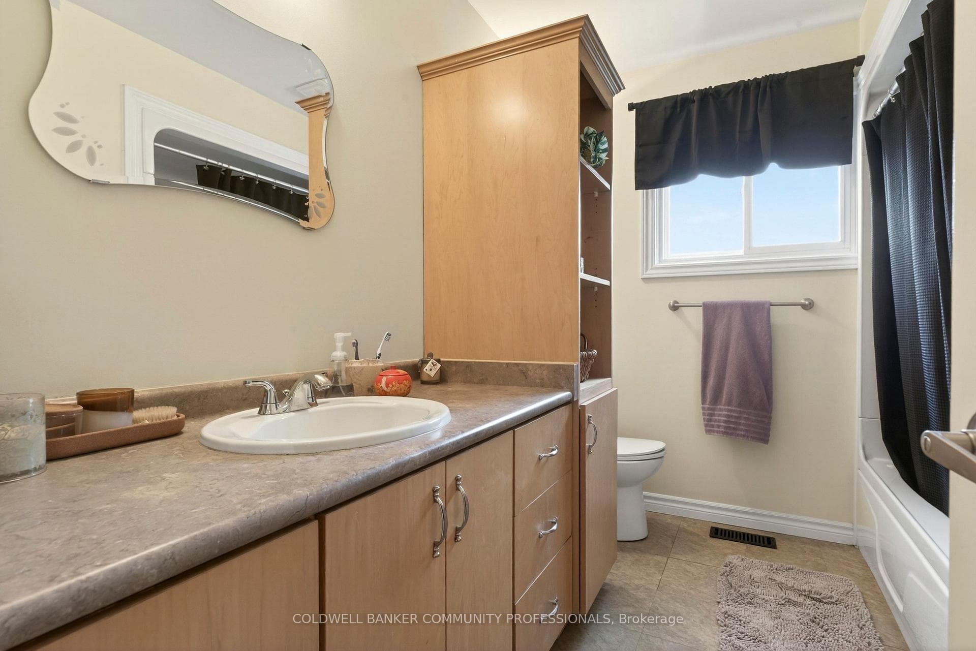 6 Seagram Place photo 18