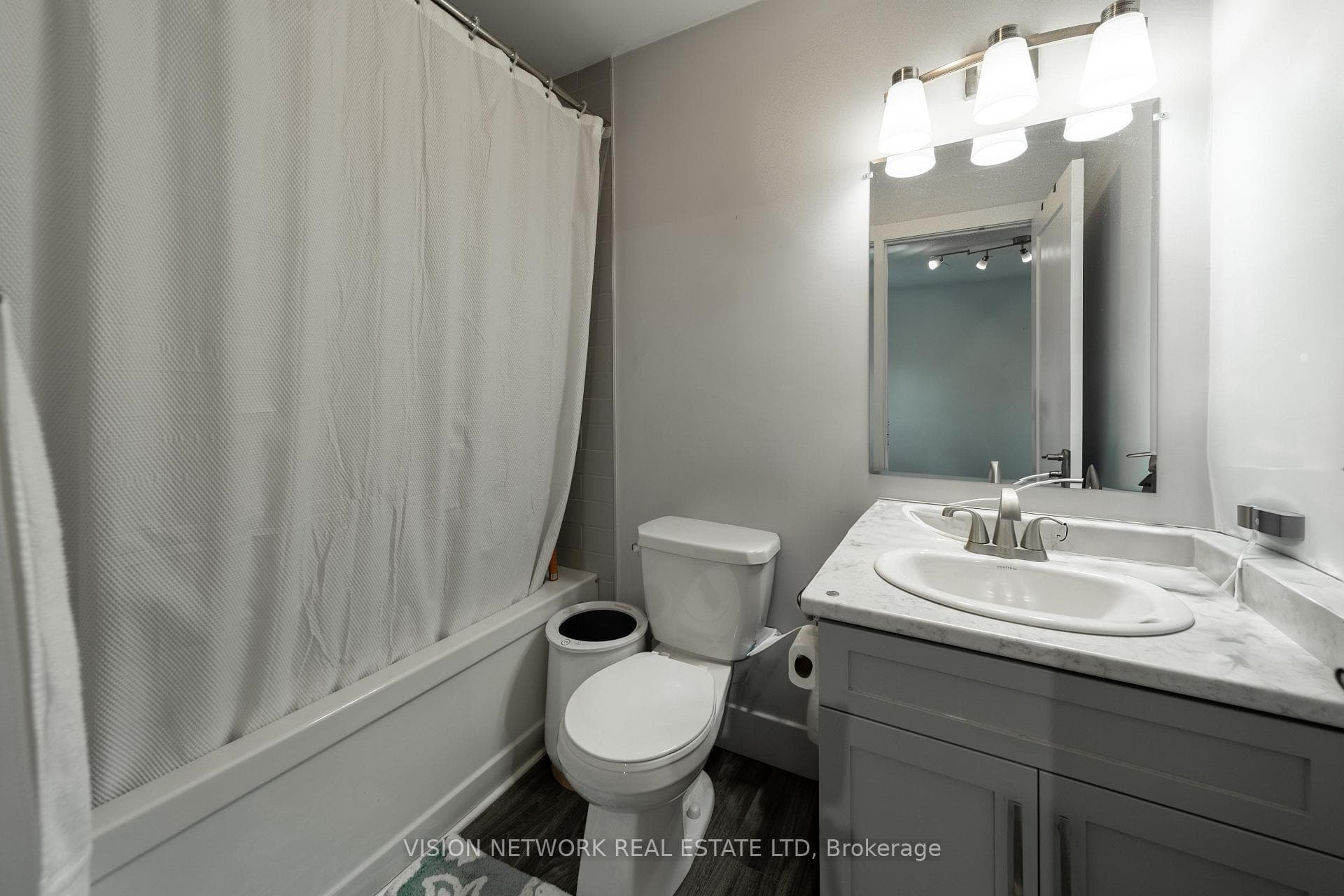 230 Rathnally Street photo 17