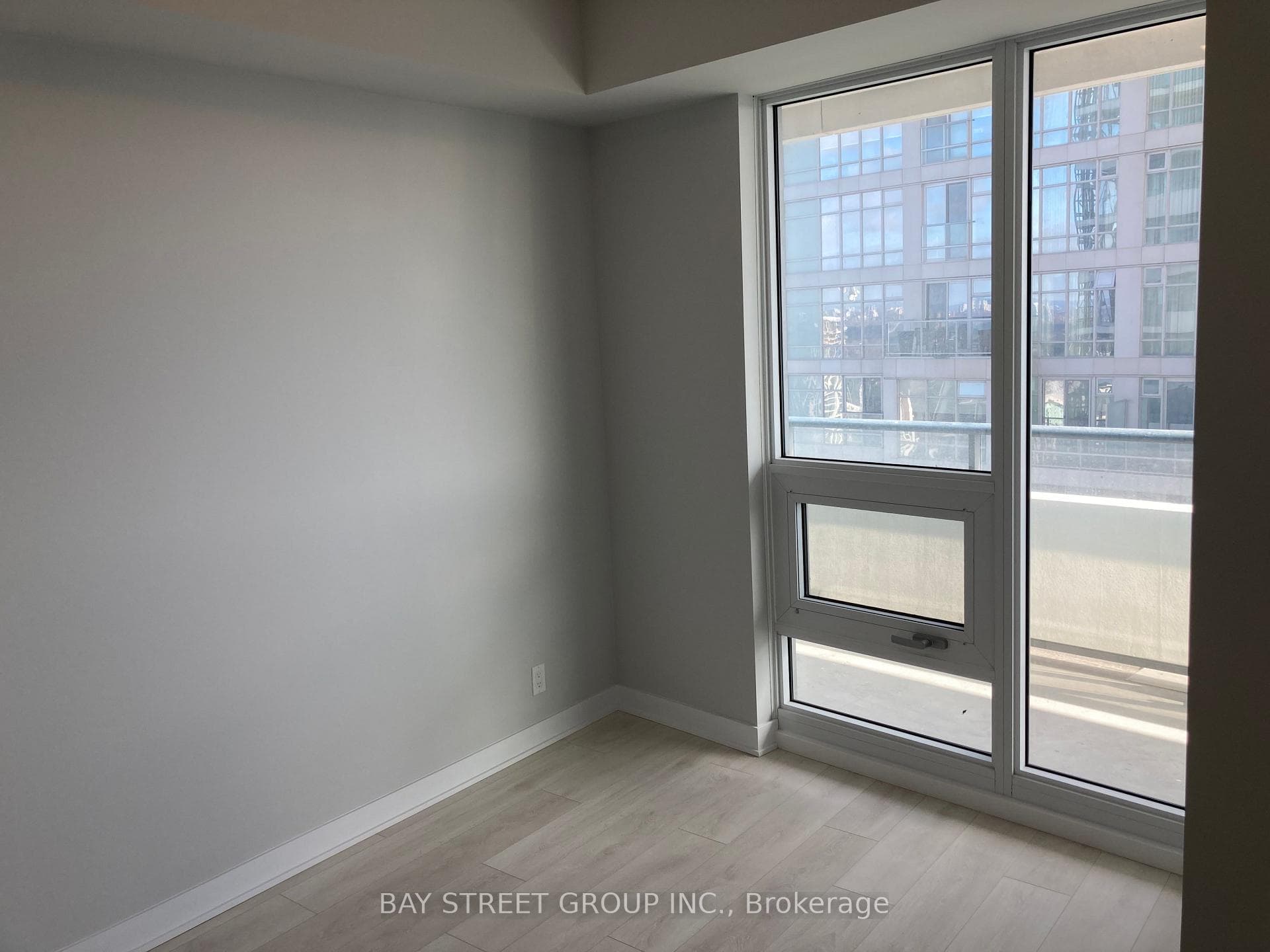 2221 Yonge Street Unit 4206 photo 6