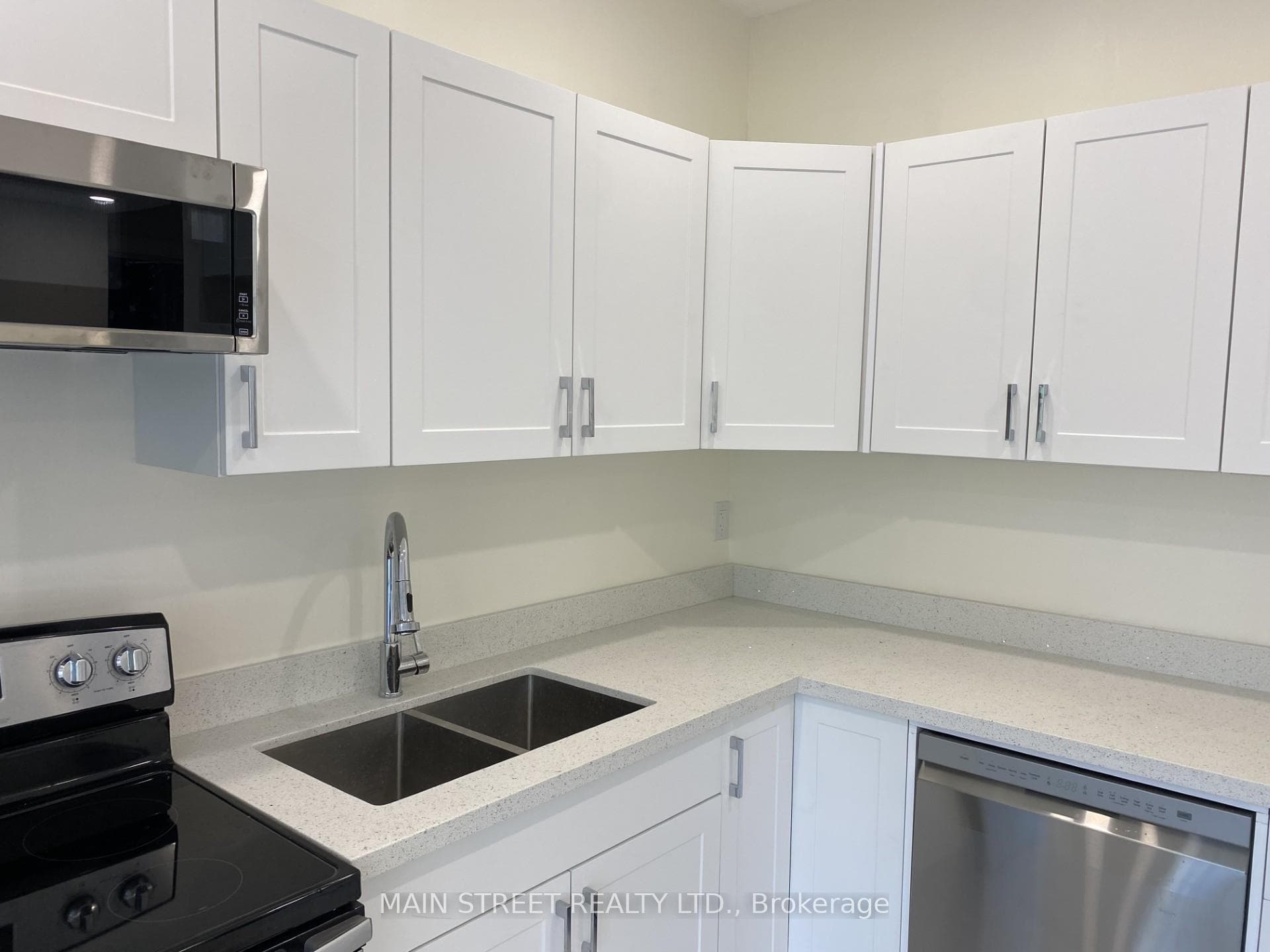 50 Sharonview Crescent photo 9