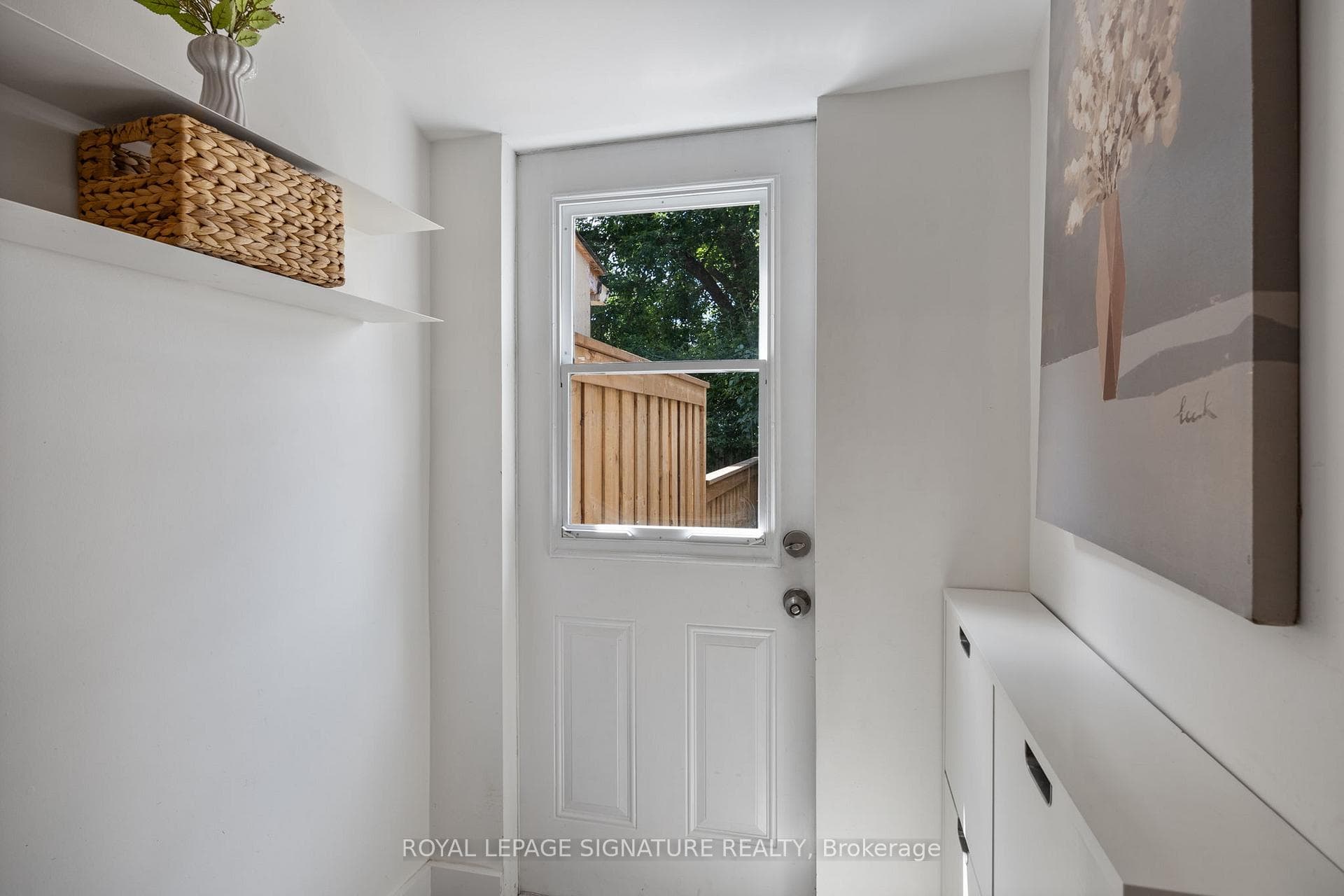 1060 Woodbine Avenue photo 10