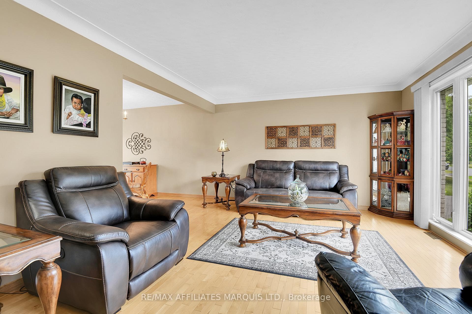 11 Ault Drive photo 6