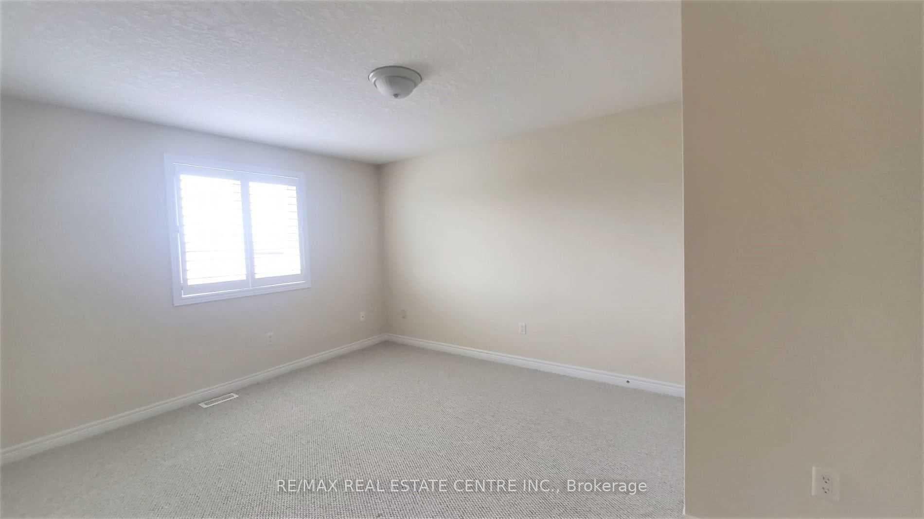 15 Sasha Court Unit (Upper Portion) photo 28