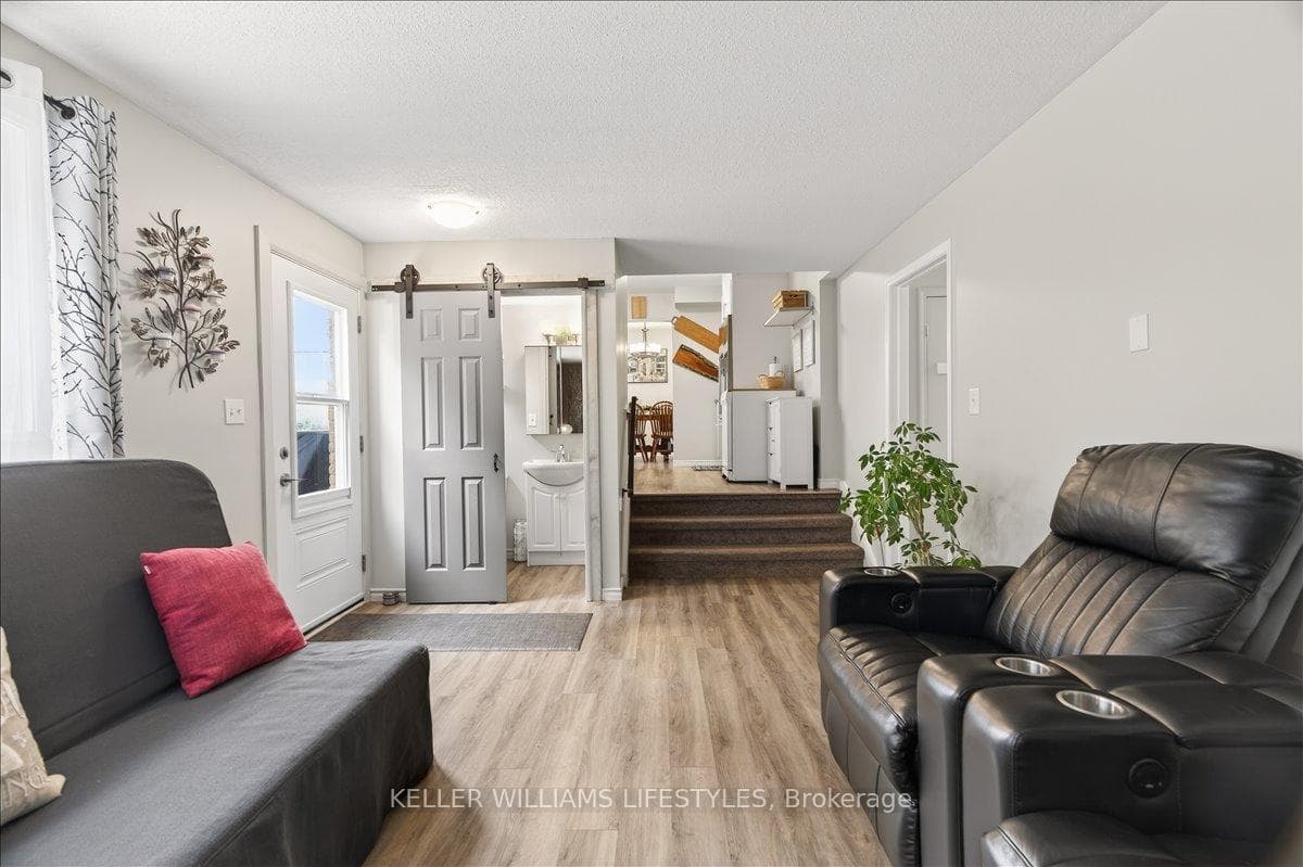2 Juniper Place photo 16
