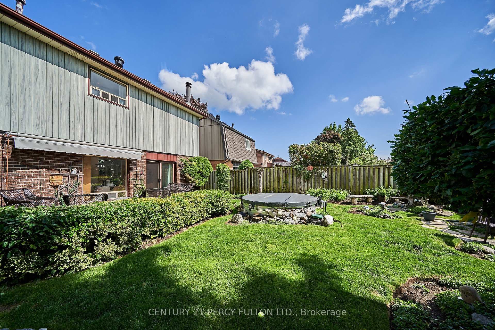 720 Cobblers Court photo 37