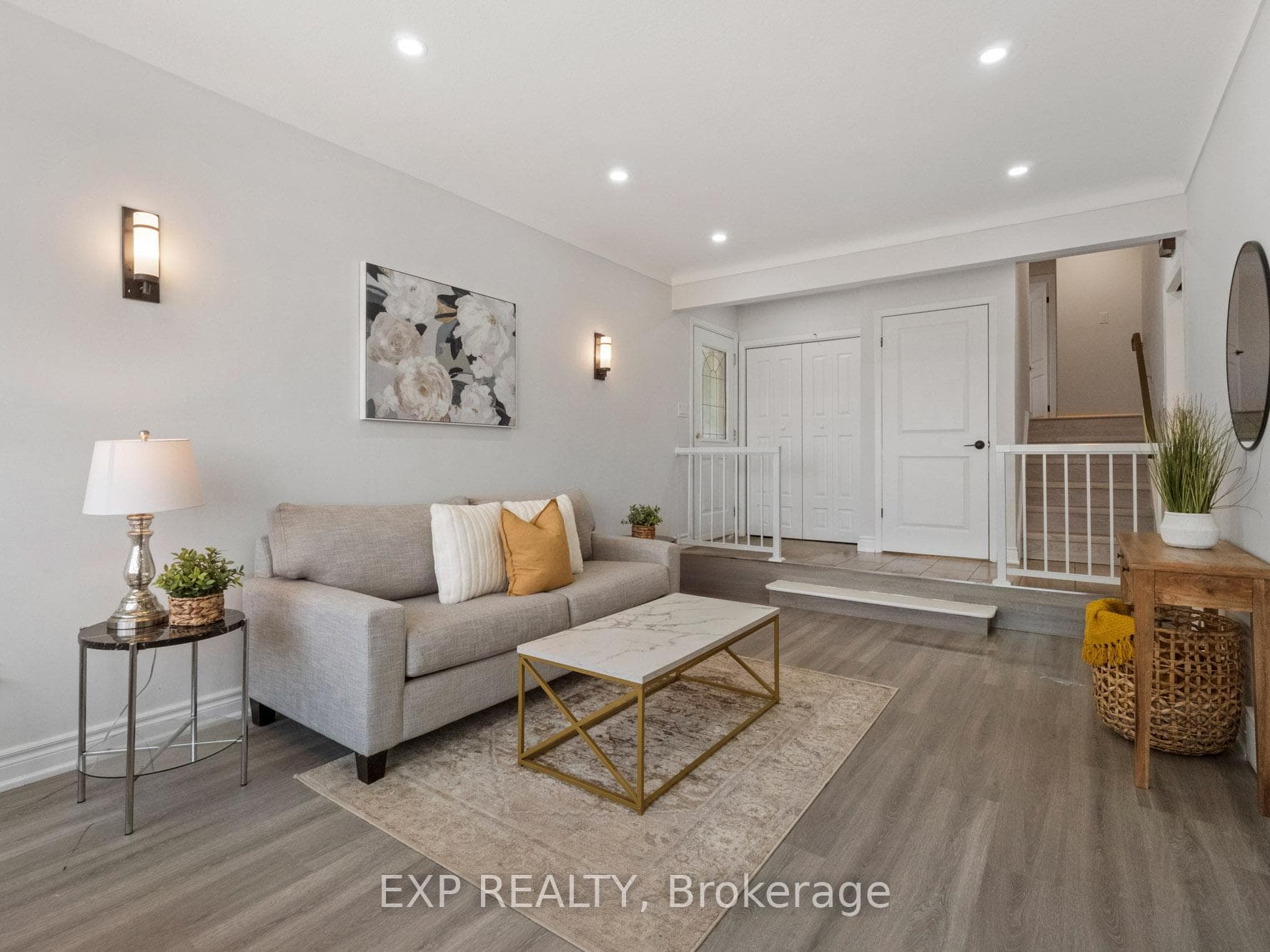 2 ROCKDALE Avenue photo 4