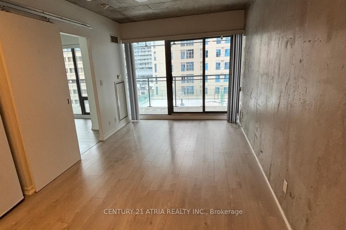 22 Wellesley Street Unit 804 photo 4