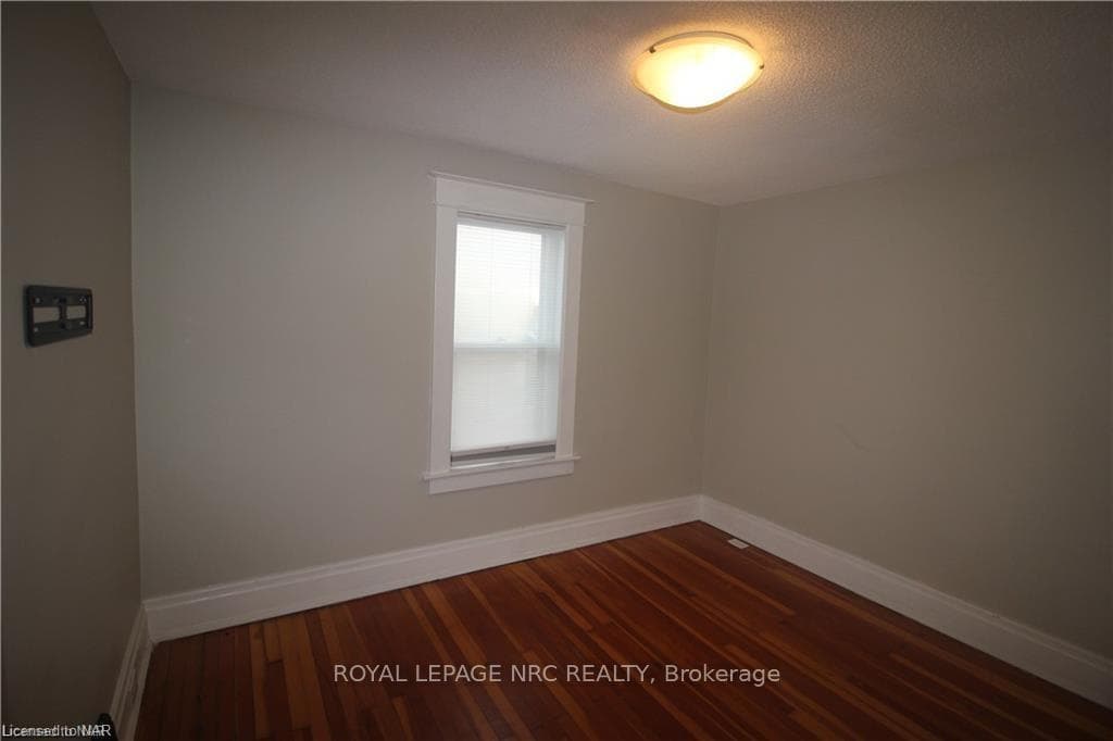 4463 SIXTH Avenue photo 18