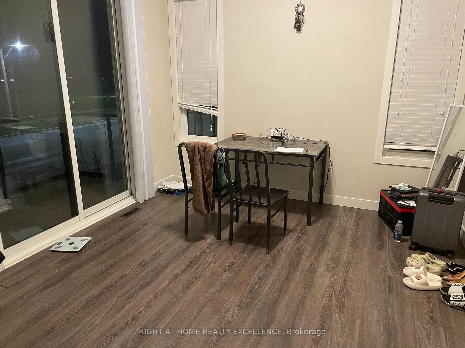891 Sarnia Road Unit 891 photo 7