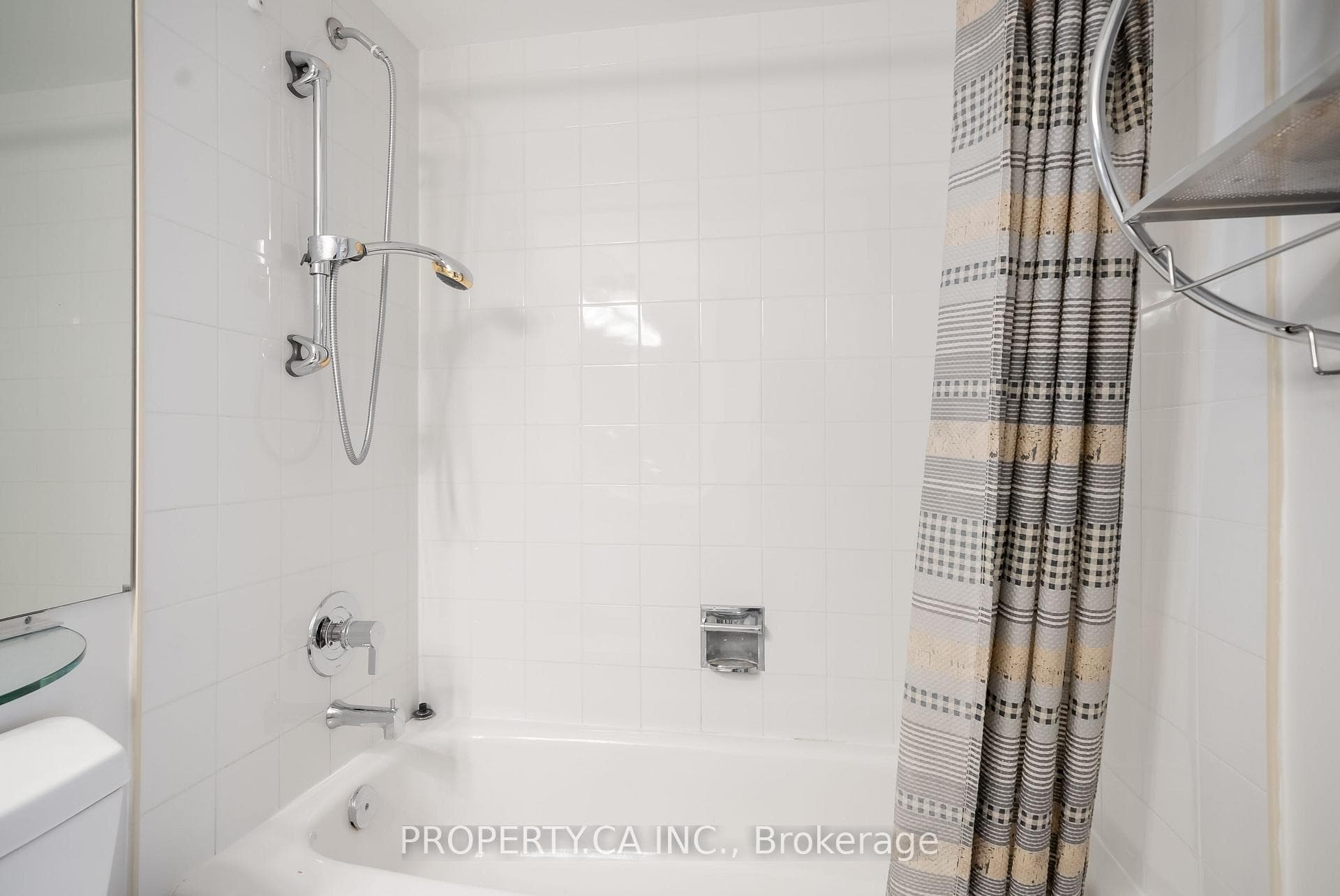 1121 Steeles Avenue Unit 201 photo 16