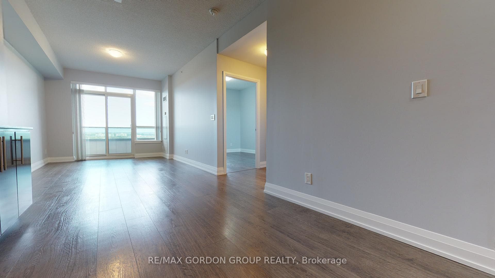 7171 Yonge Street Unit 1102 photo 10