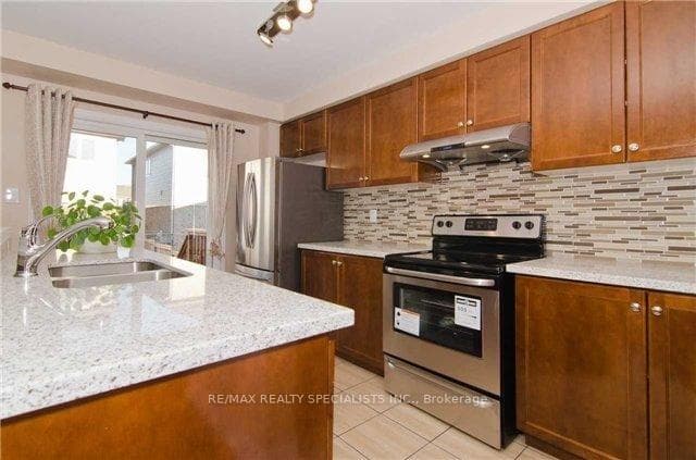 4626 Keystone Crescent photo 5