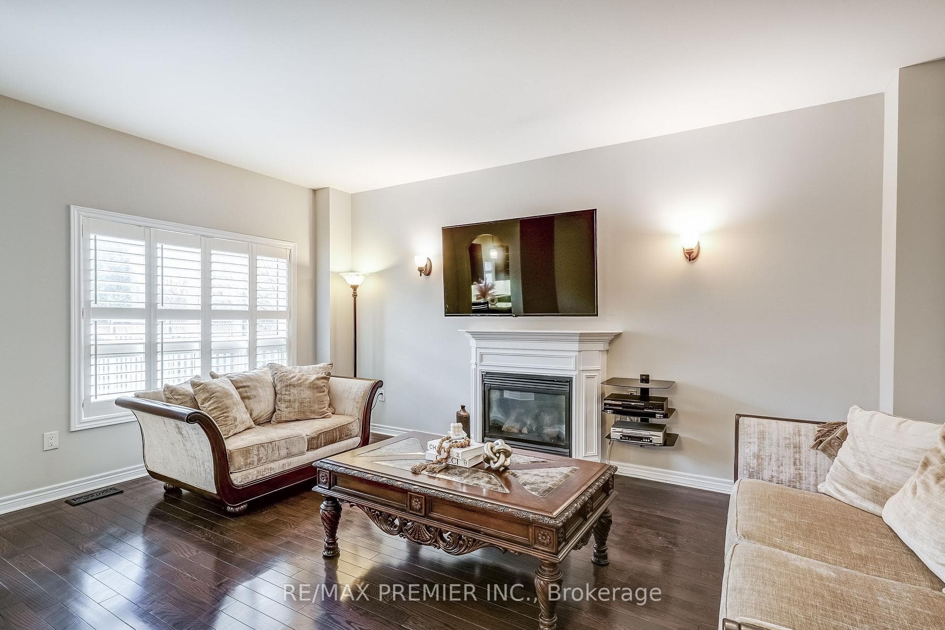 7 Alice Springs Crescent photo 12