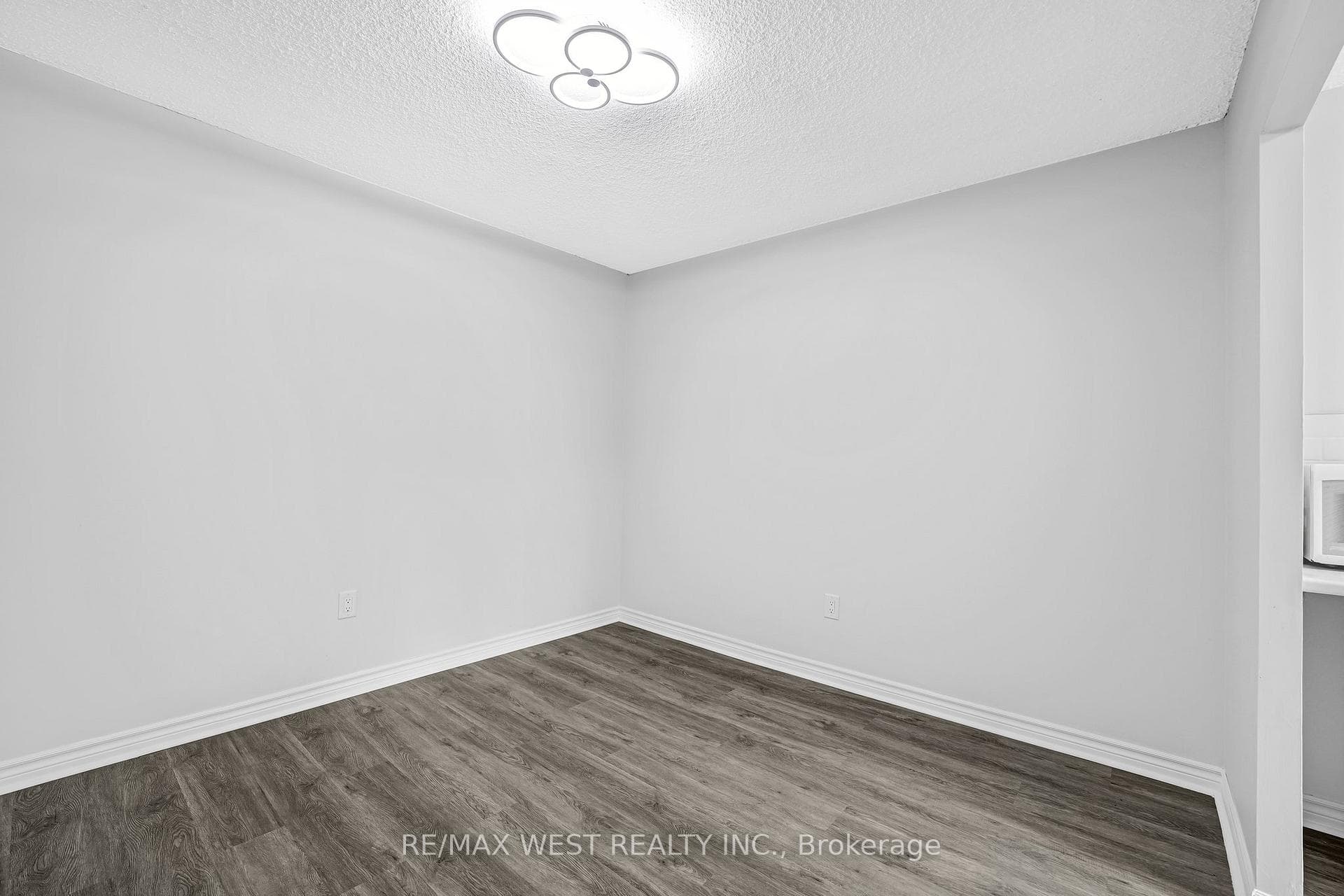 205 Hilda Avenue Unit 406 photo 13