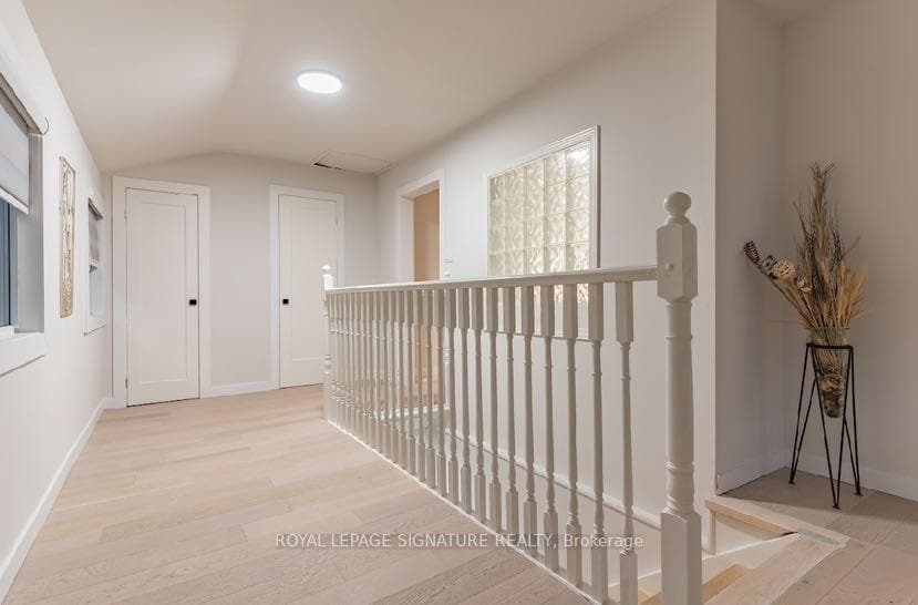 245 Bayview Avenue photo 11