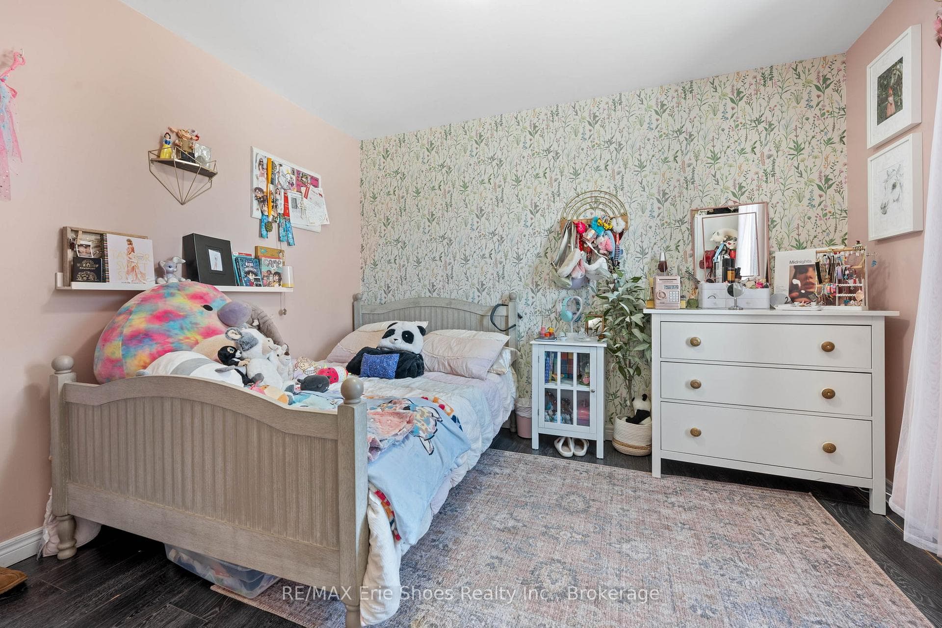 2601 Nixon Road photo 18