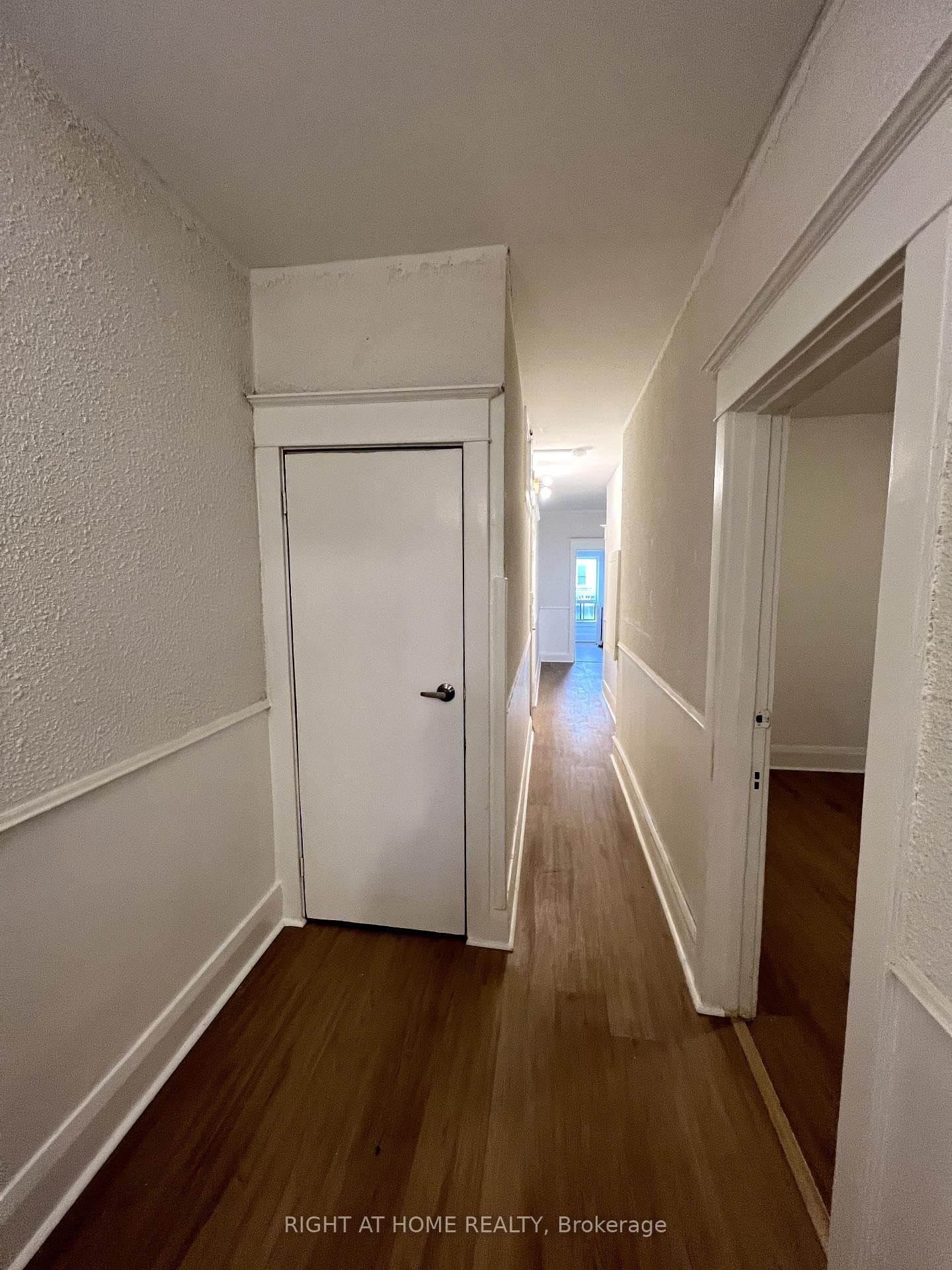 1053 Bloor Street Unit 2nd Fl photo 6