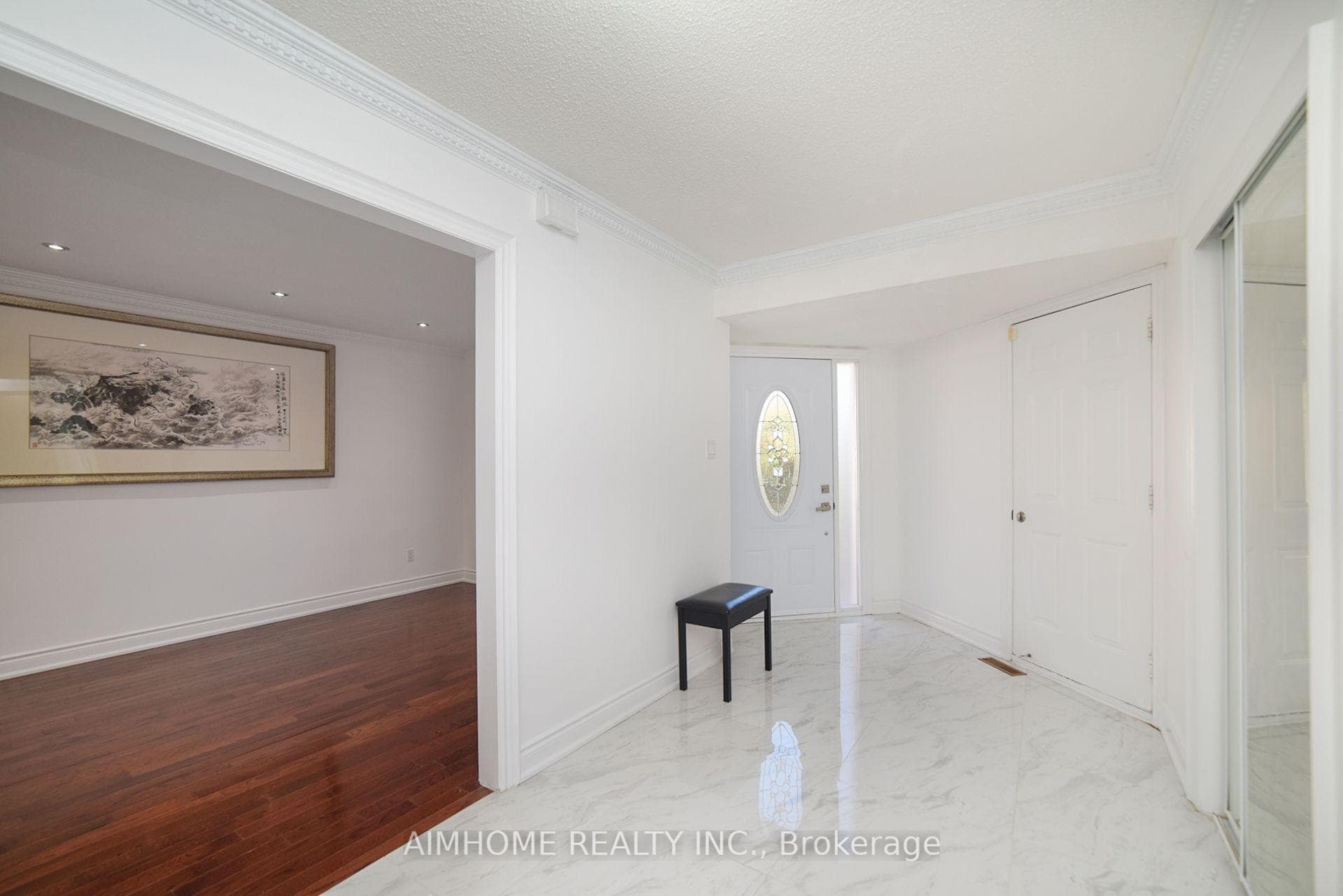 213 Hupfield Trail photo 7