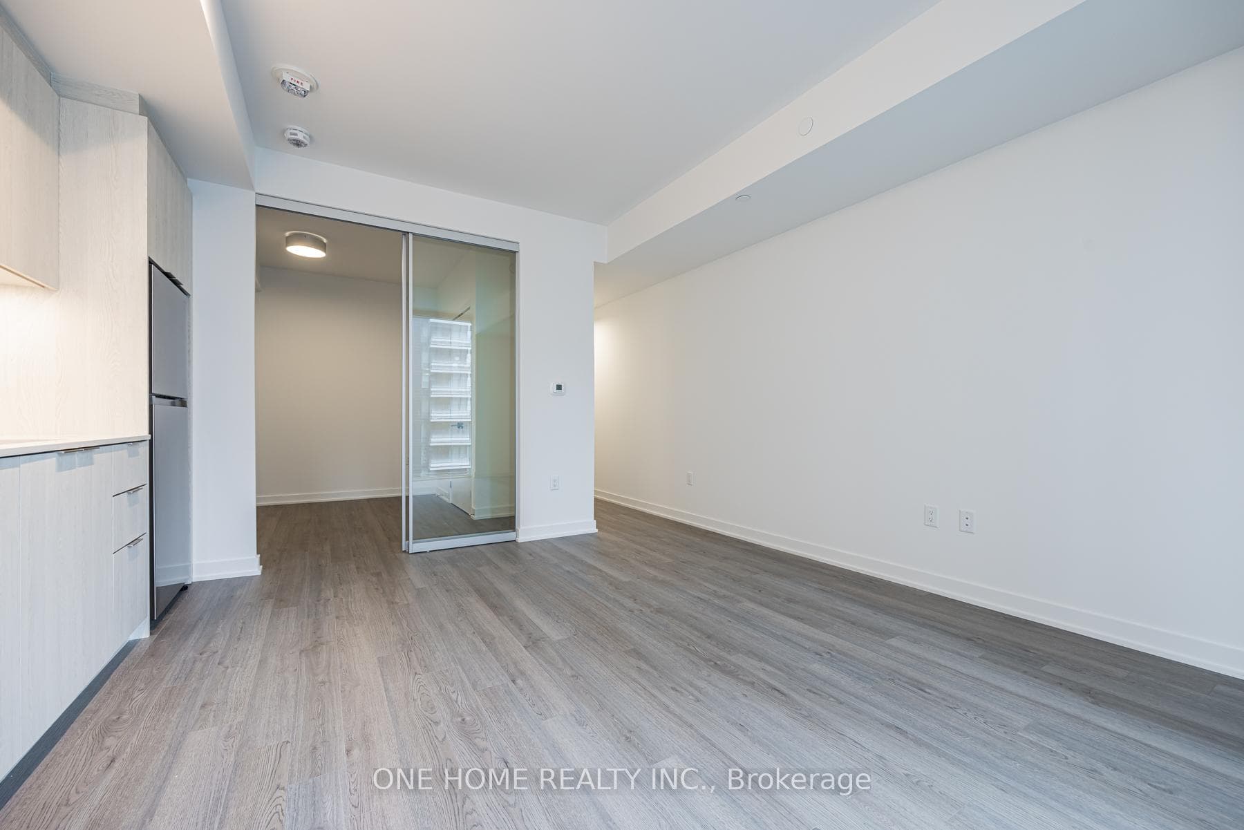 357 King Street Unit 2107 photo 5
