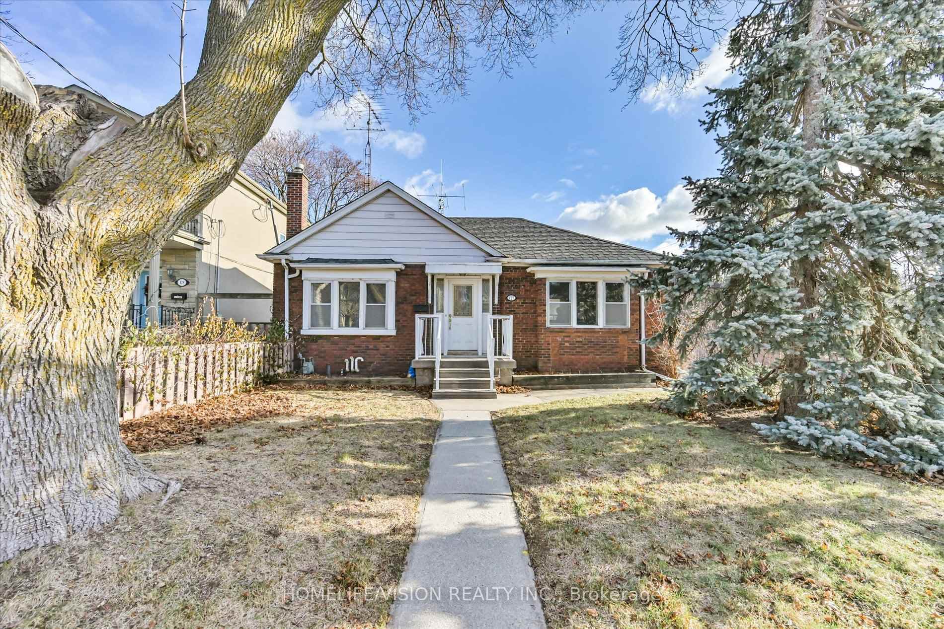 127 Randolph Road photo 1