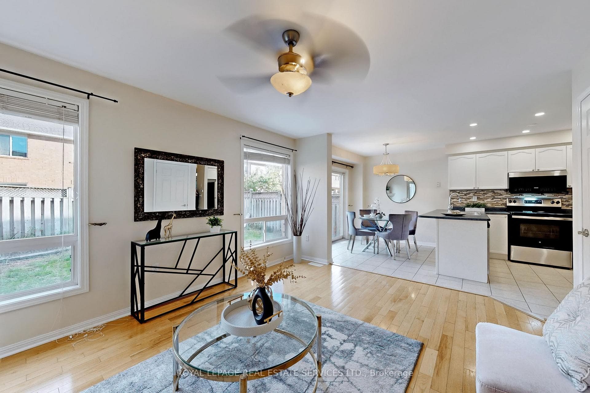 1534 Evans Terrace photo 9