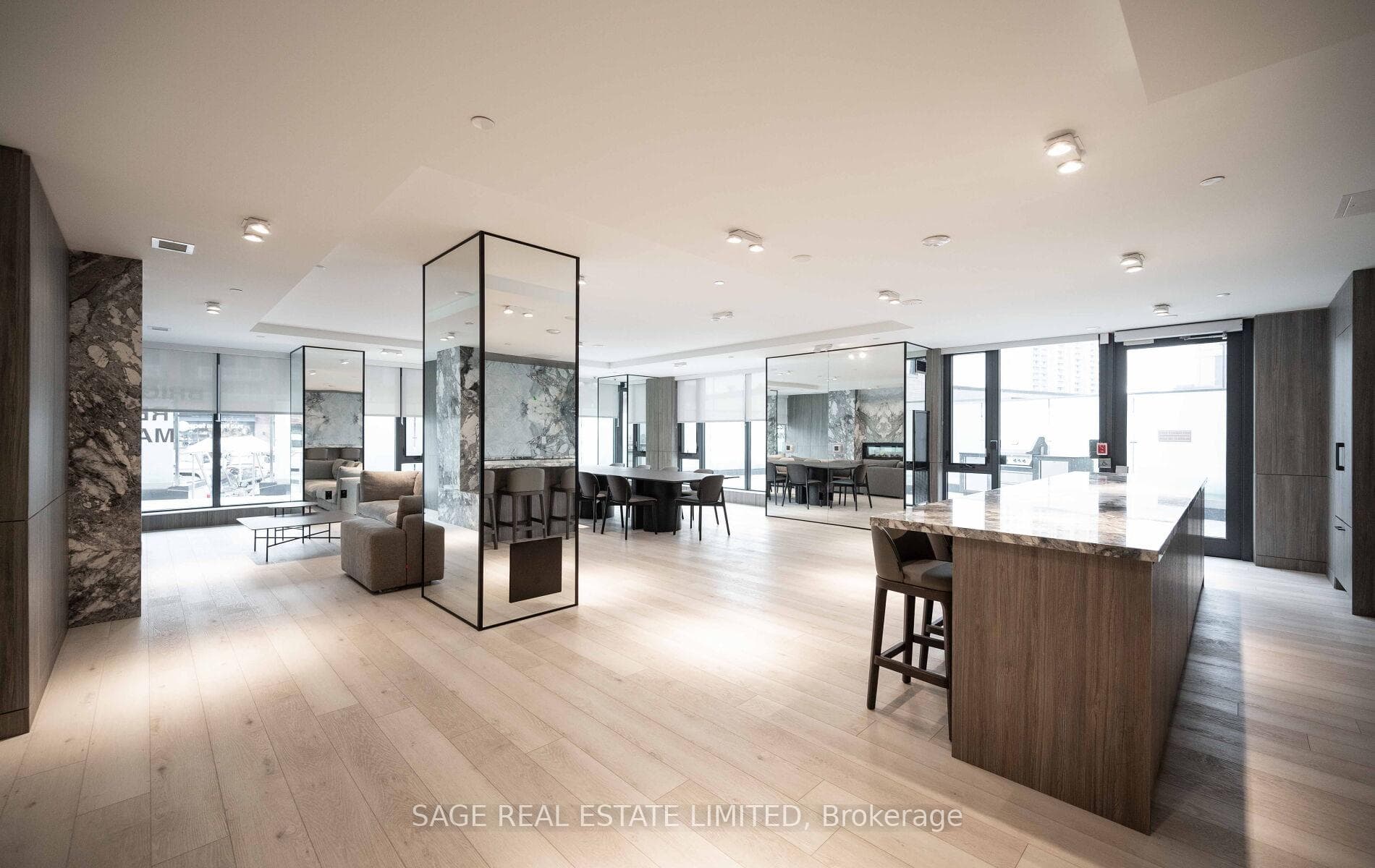 215 Lakeshore Road Unit 330 photo 28