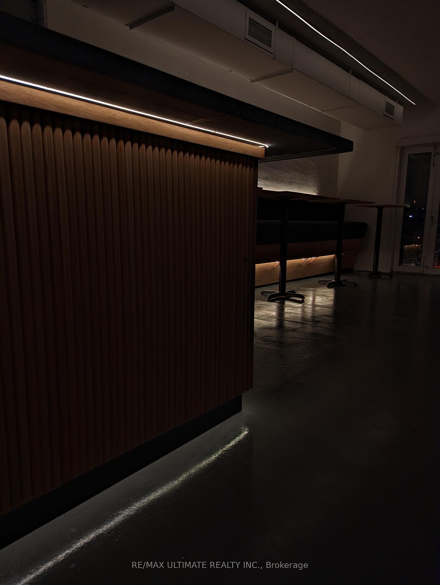 300 King Street photo 17