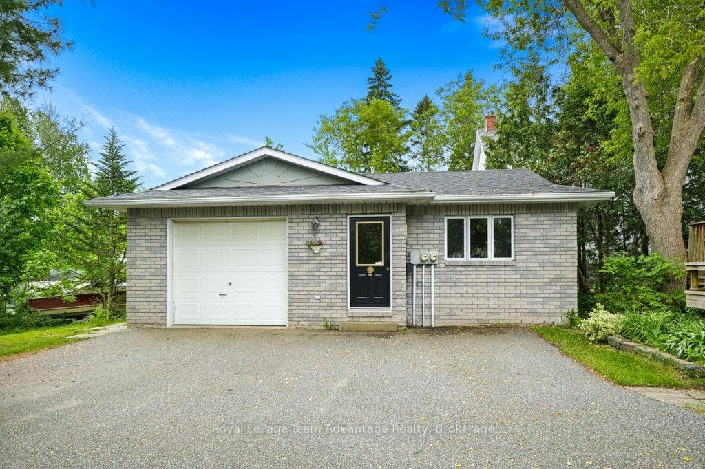 Detatched Garage