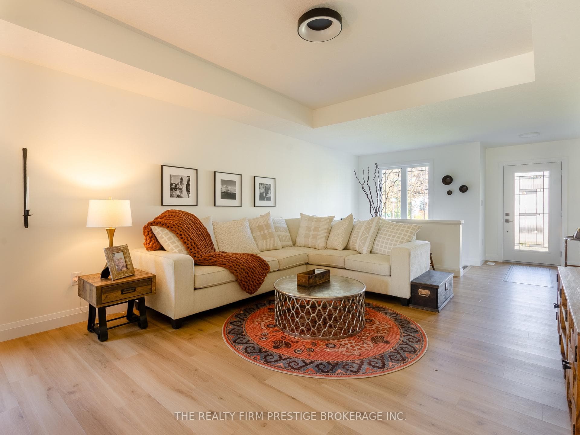 32 Broadway Avenue photo 10