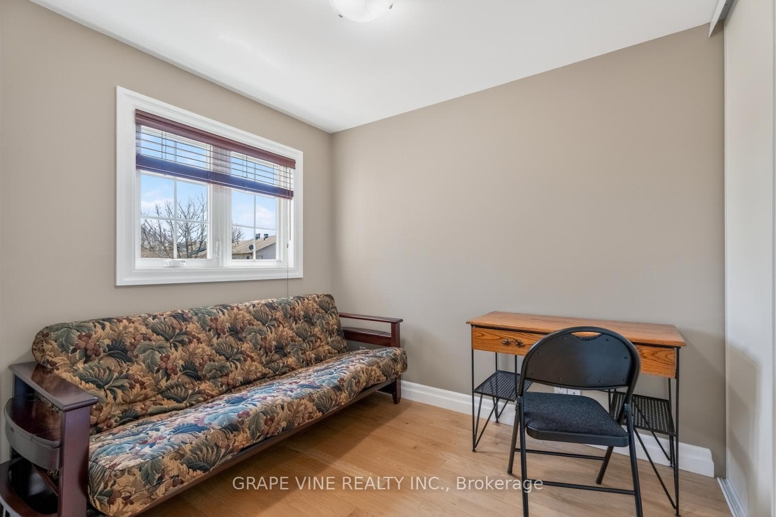 142 College Circle photo 24