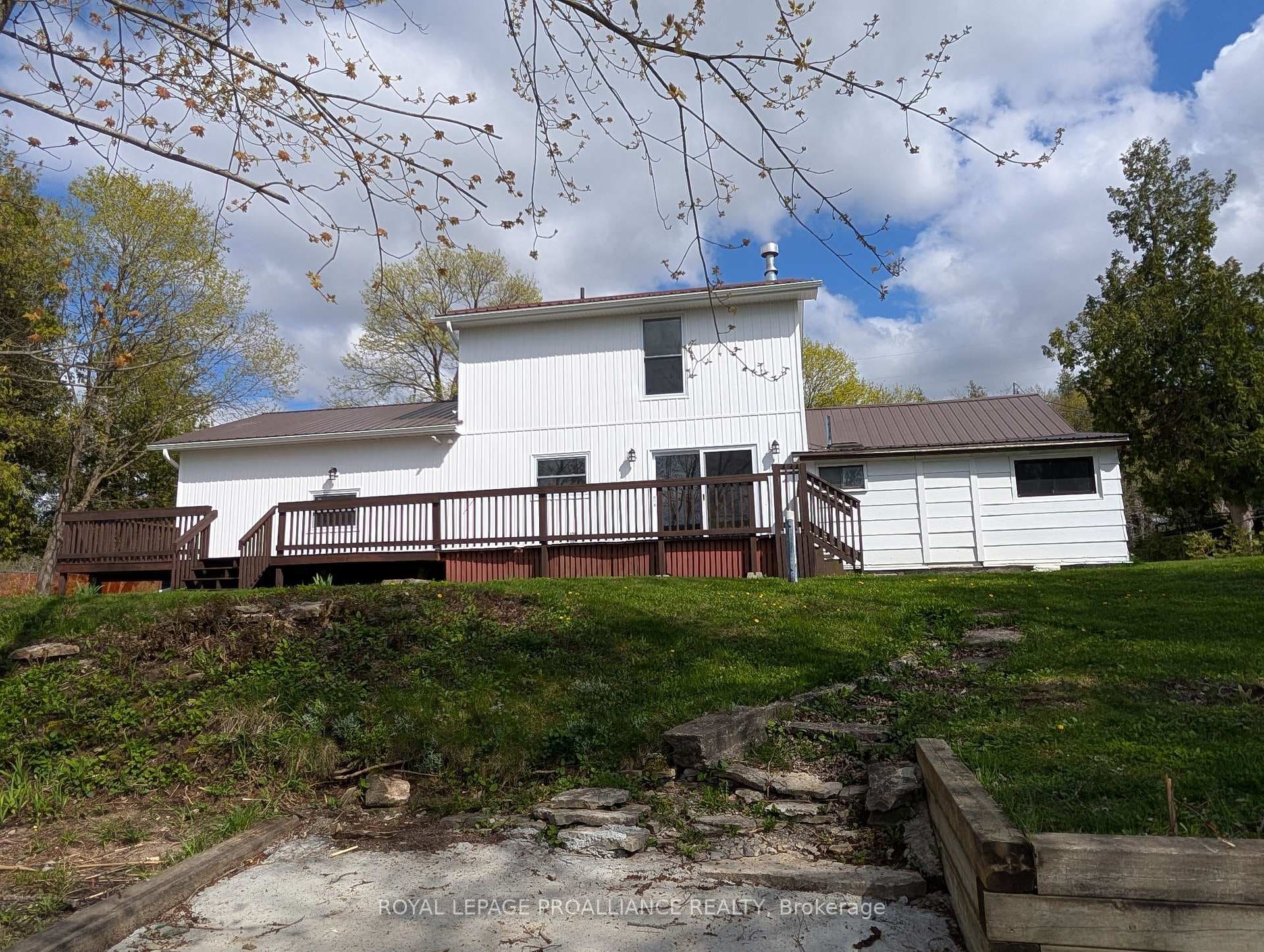 95 Cedar Drive photo 42