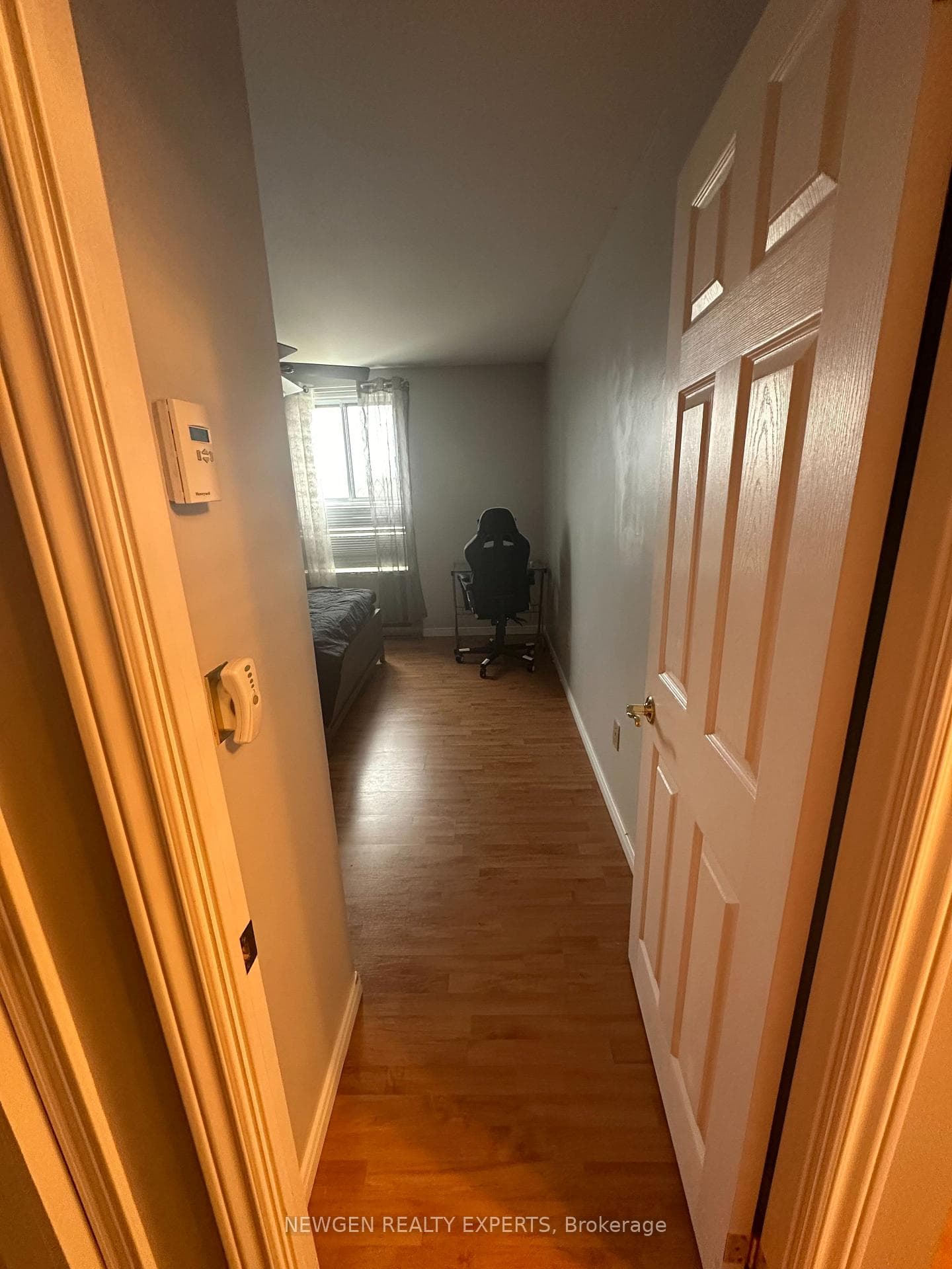 334 Queen Mary Road Unit 112 photo 9