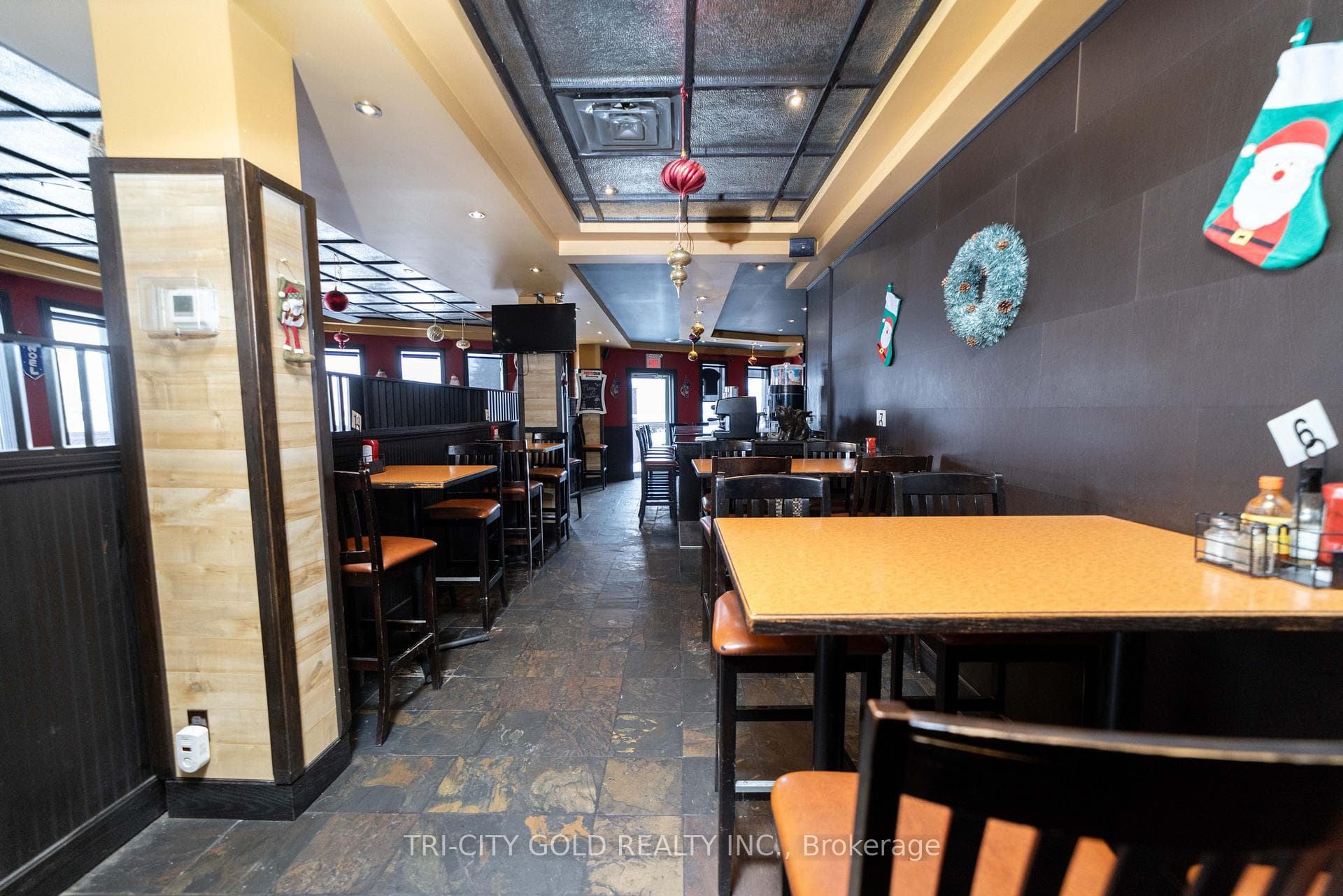 164 Beverly Street photo 23