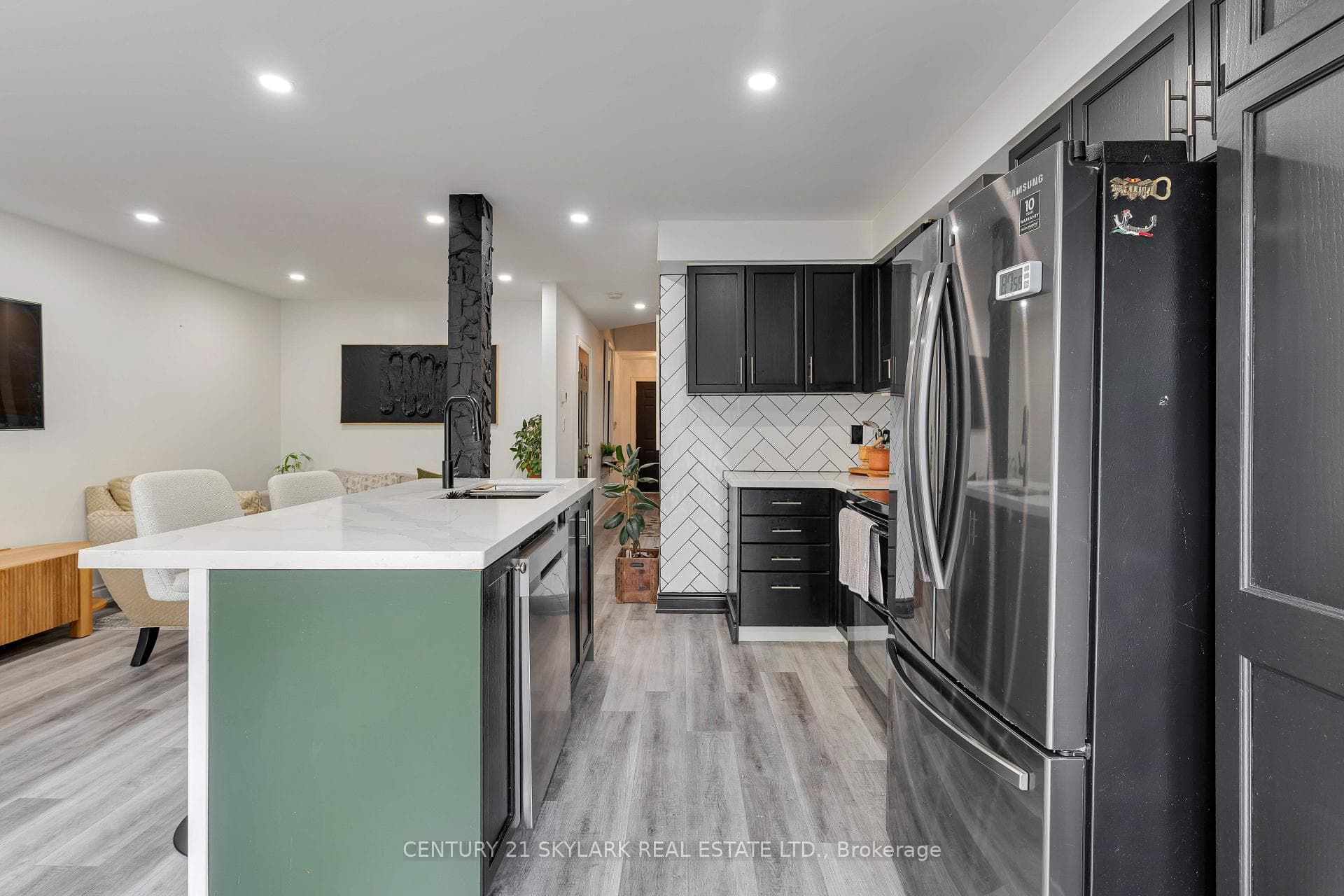 10 Cadham Boulevard Unit 18 photo 12