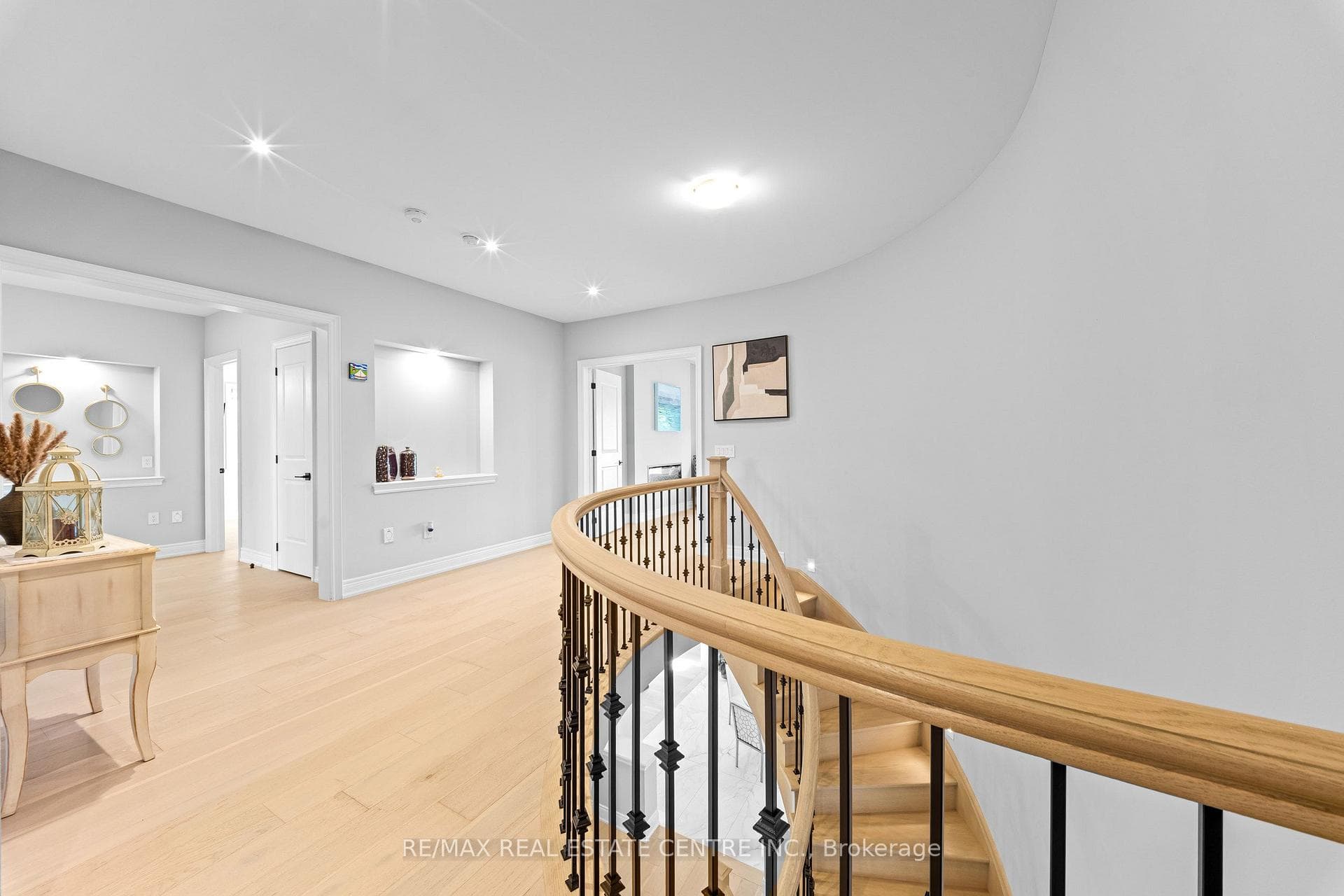 70 Appleyard Avenue photo 30