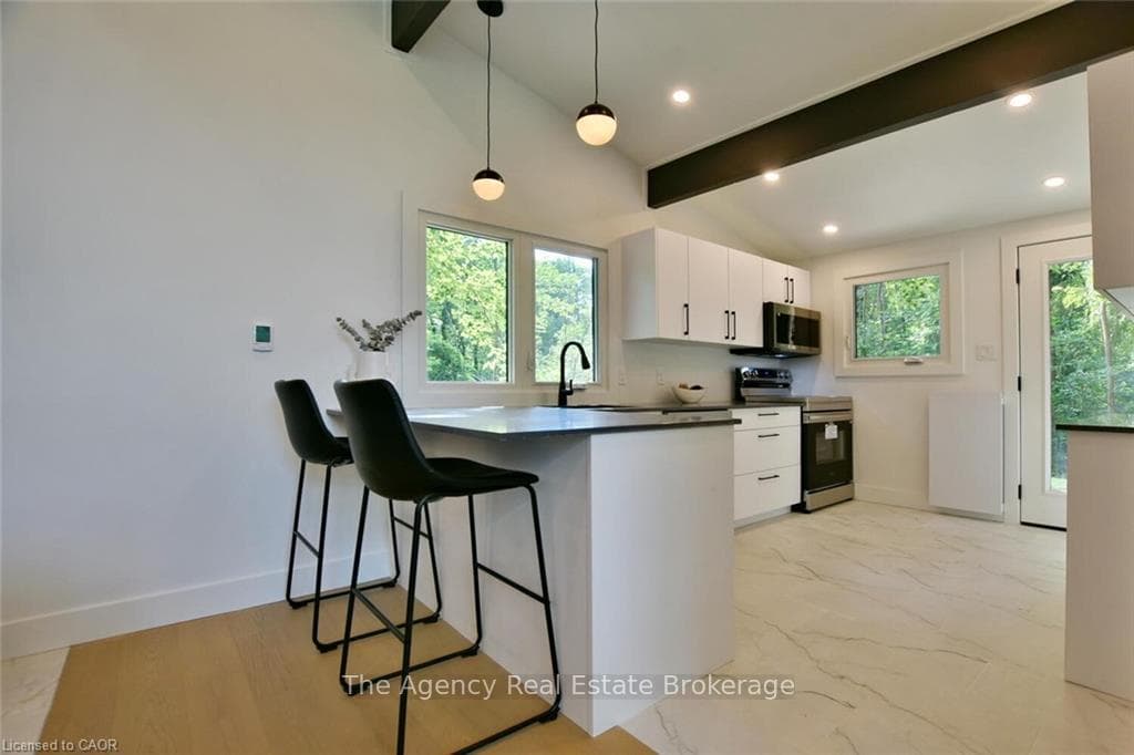 135 LONGPOINT Road photo 25