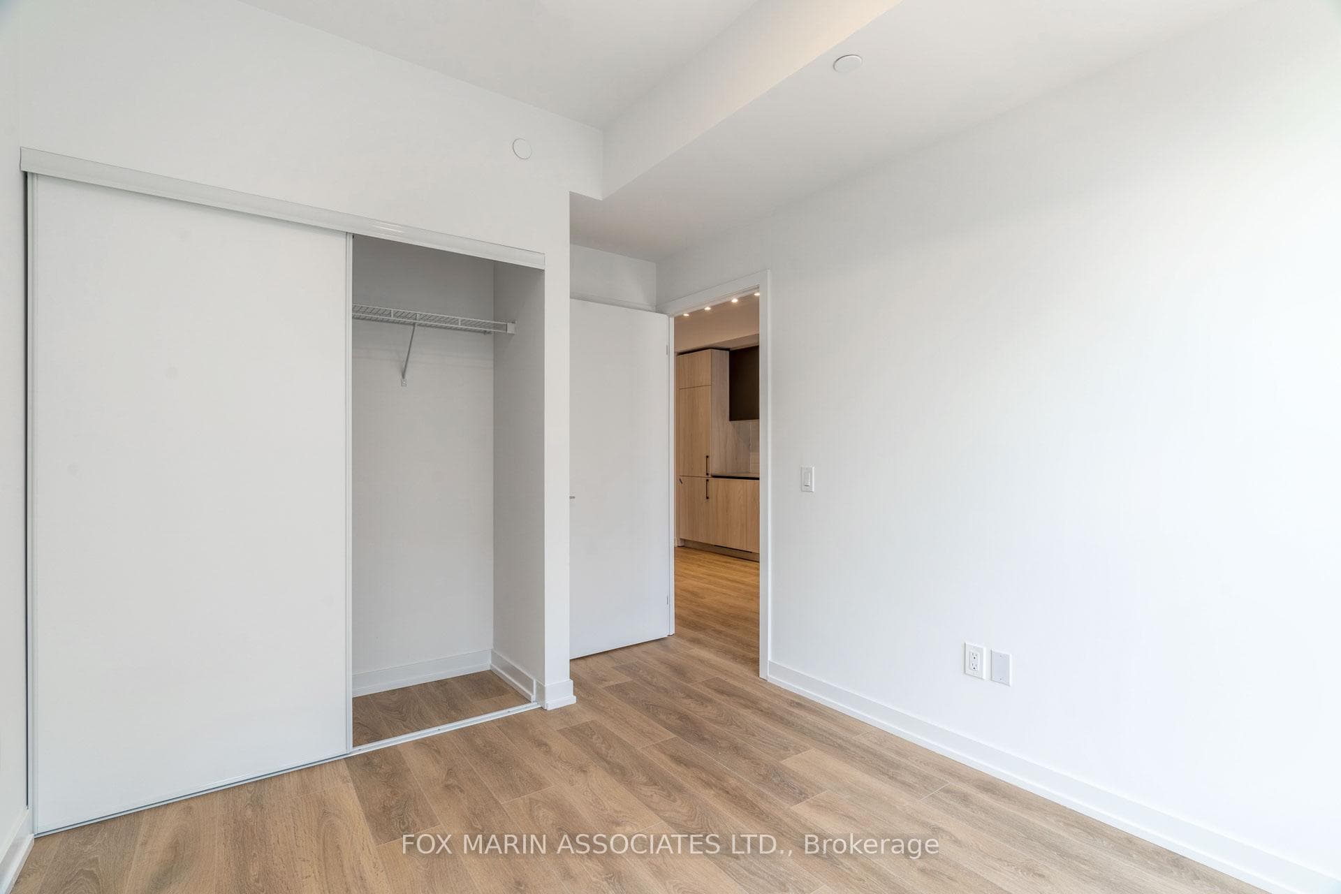 150 Logan Avenue Unit 525 photo 12
