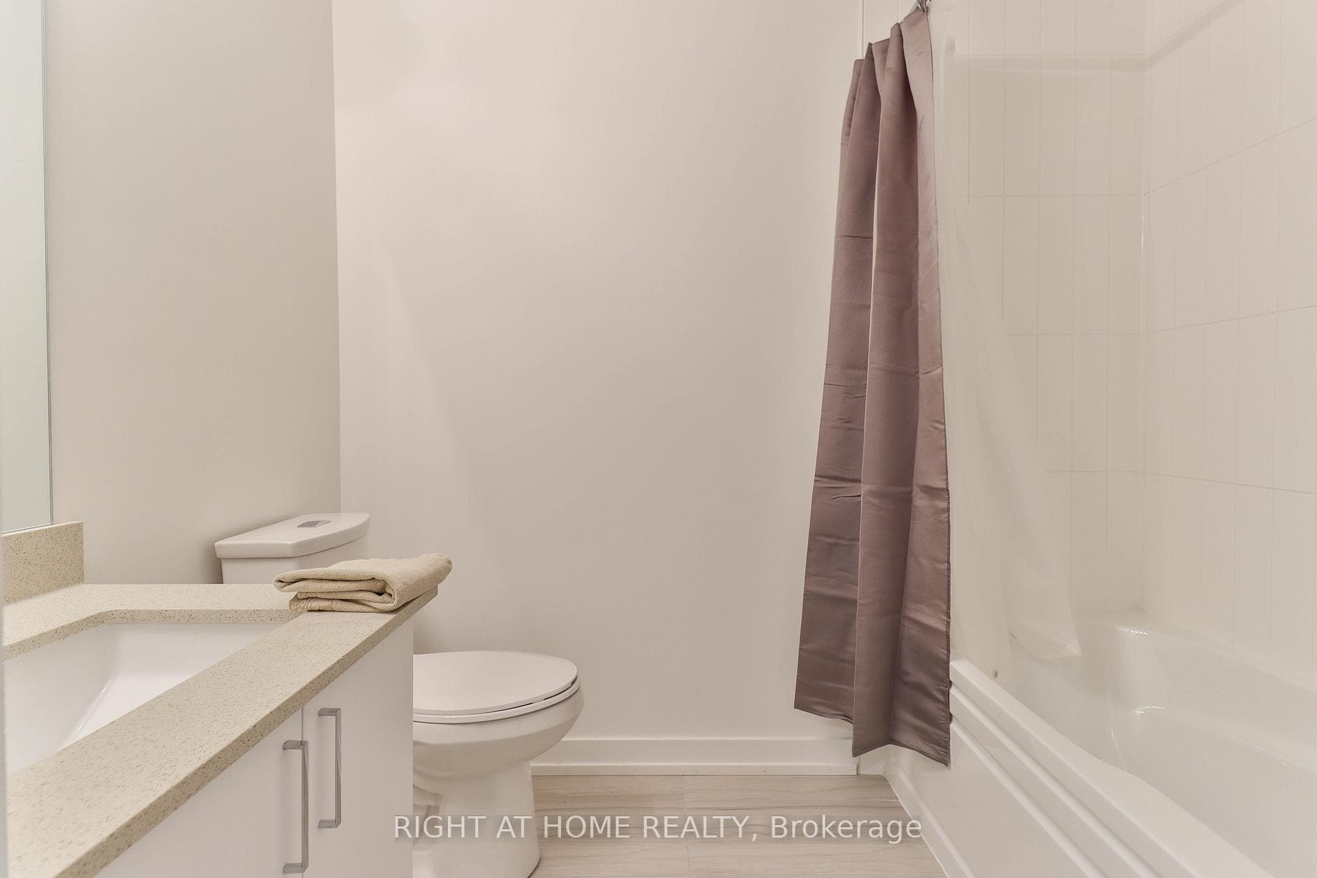 1682 Victoria Park Avenue Unit B222 photo 22