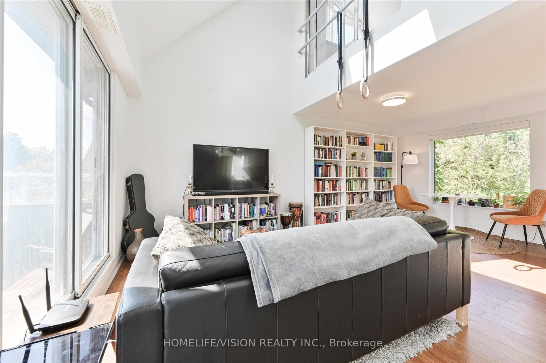 400 Summerhill Avenue Unit 3rd Flr photo 8