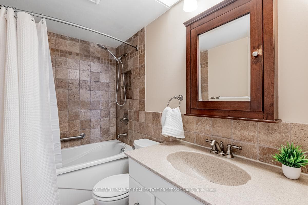 10 Dean Park Road Unit 1019 photo 22