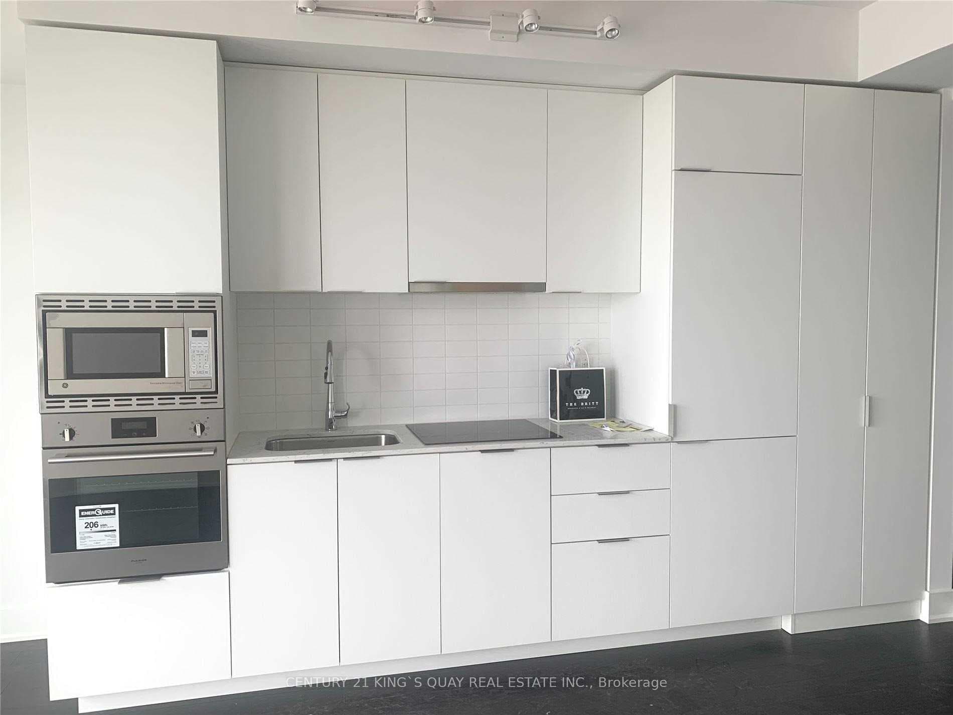 955 Bay Street Unit 3401 photo 6