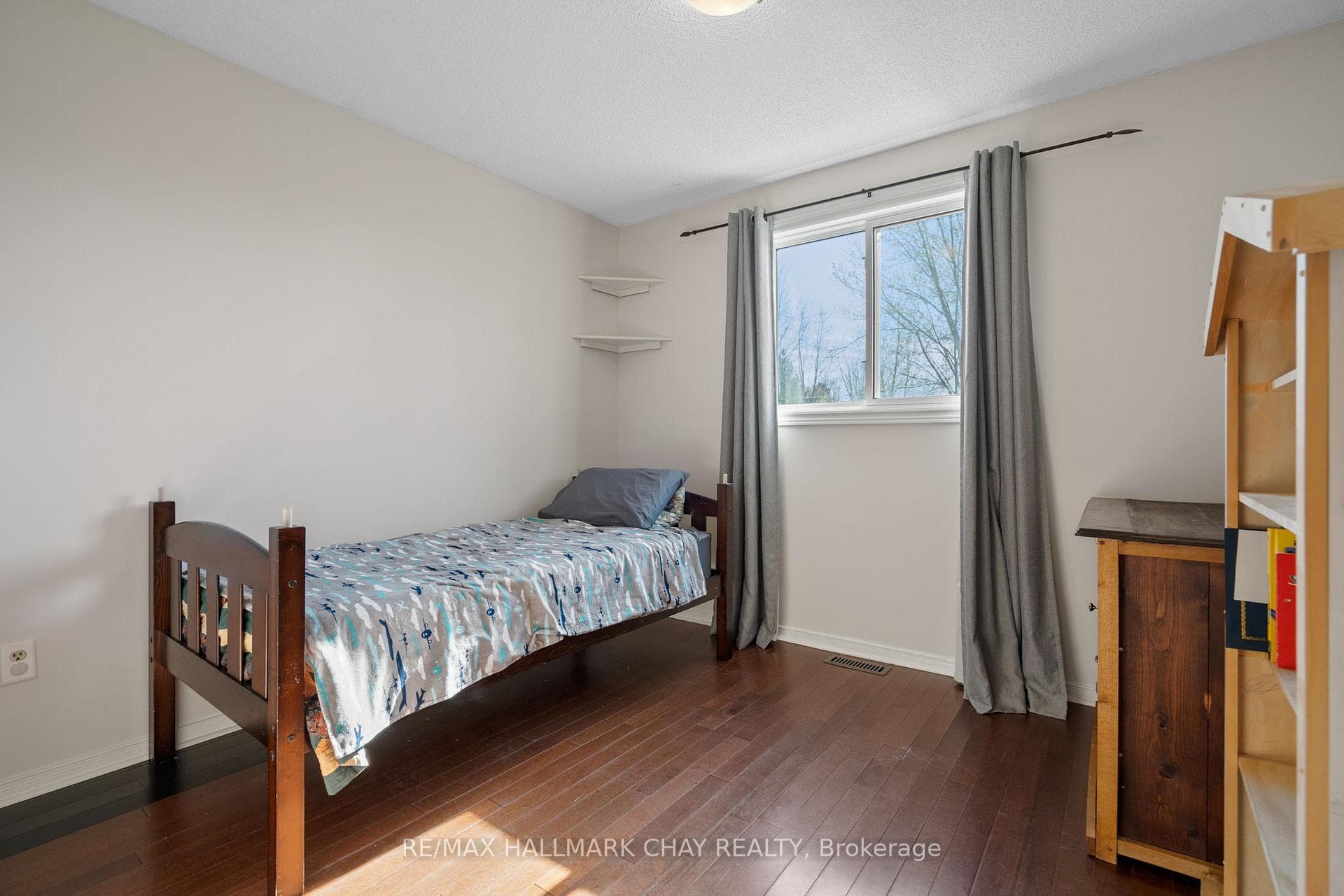 110 Elizabeth Street photo 18
