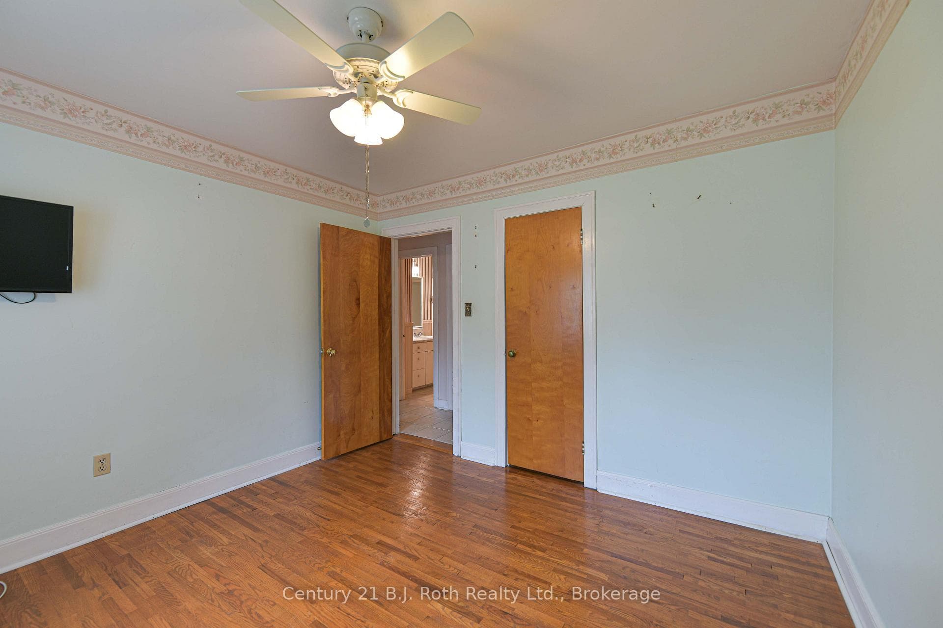 375 Parkhurst Crescent photo 25