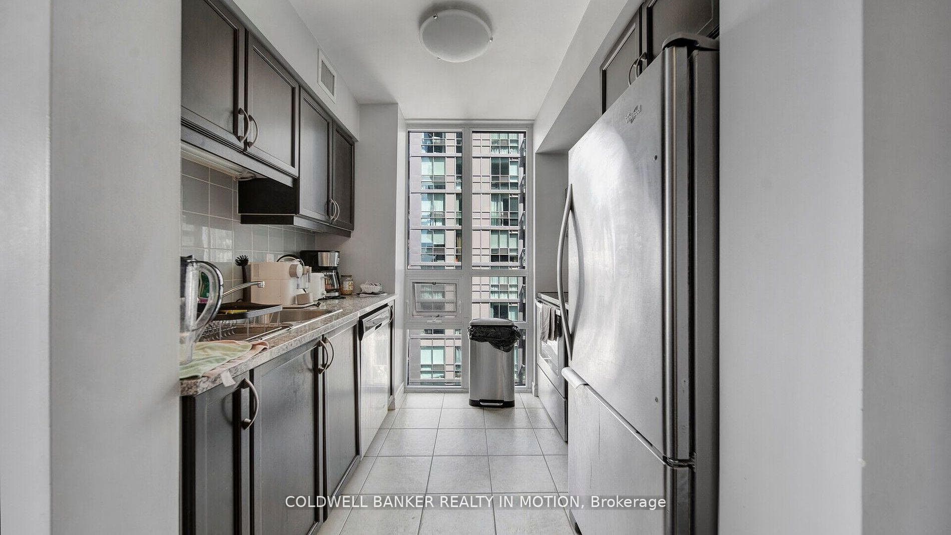 25 Lower Simcoe Street Unit 918 photo 20