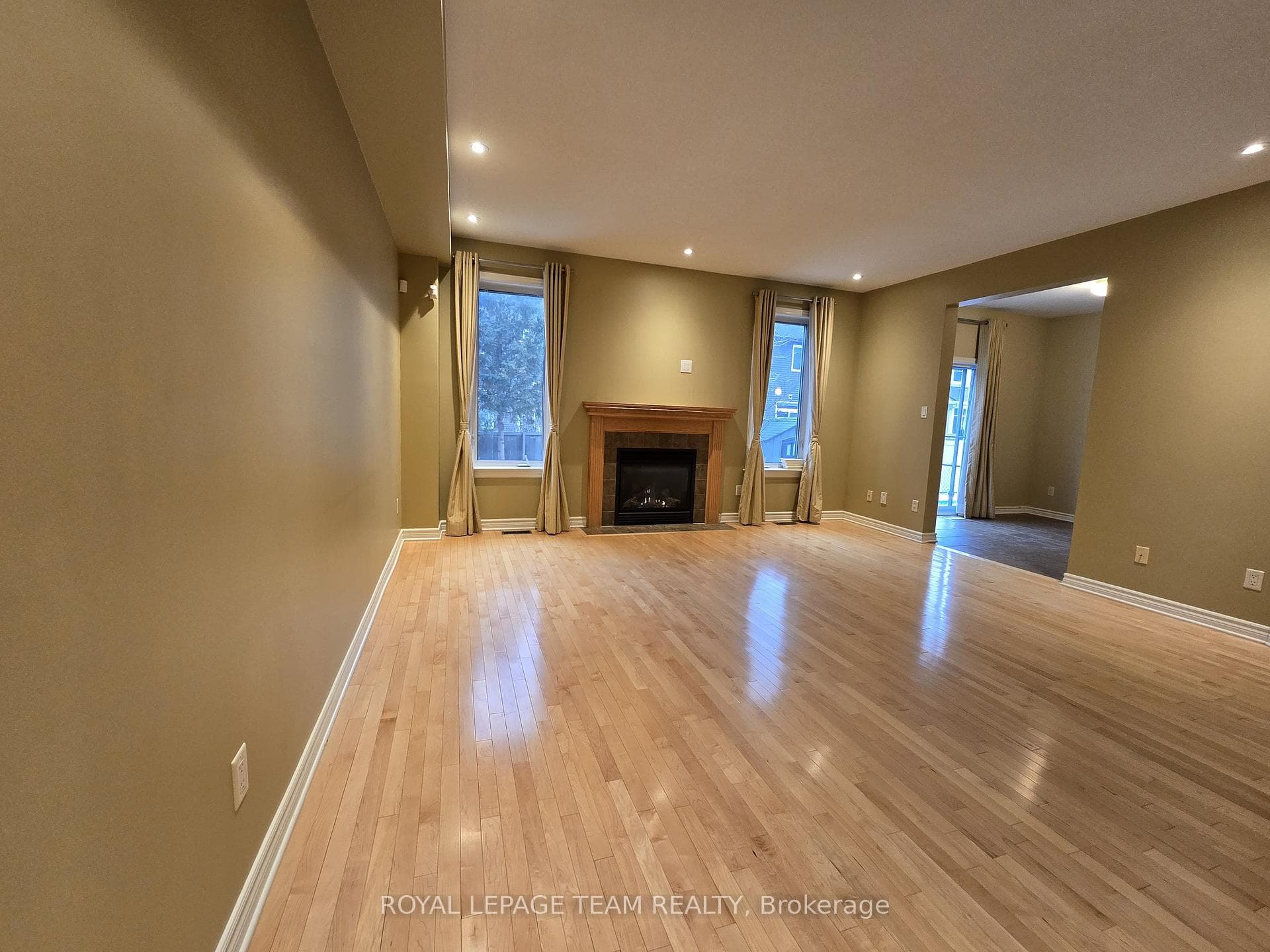 142 Hillman Marsh Way photo 8
