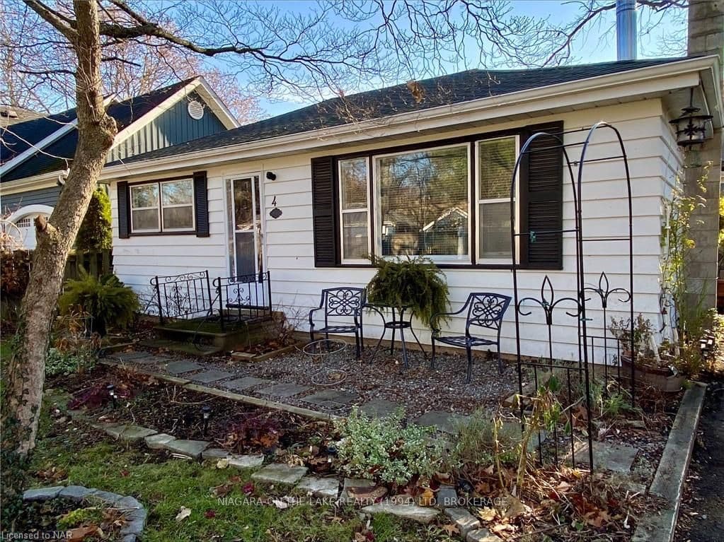 4 LUTHER Avenue photo 1