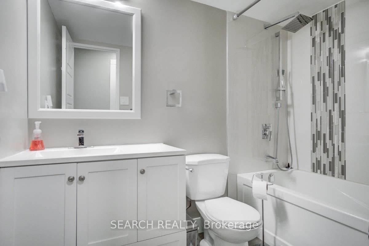 1320 Mississauga Valley Boulevard Unit 206 photo 17