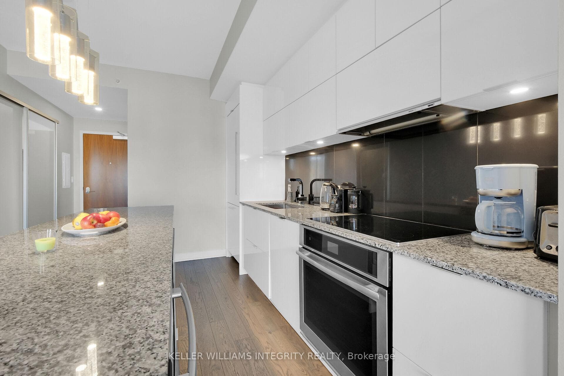 101 Queen Street Unit 806 photo 6