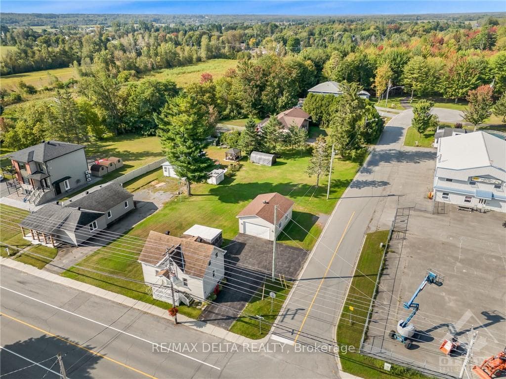 3626 CHAMPLAIN Street photo 26