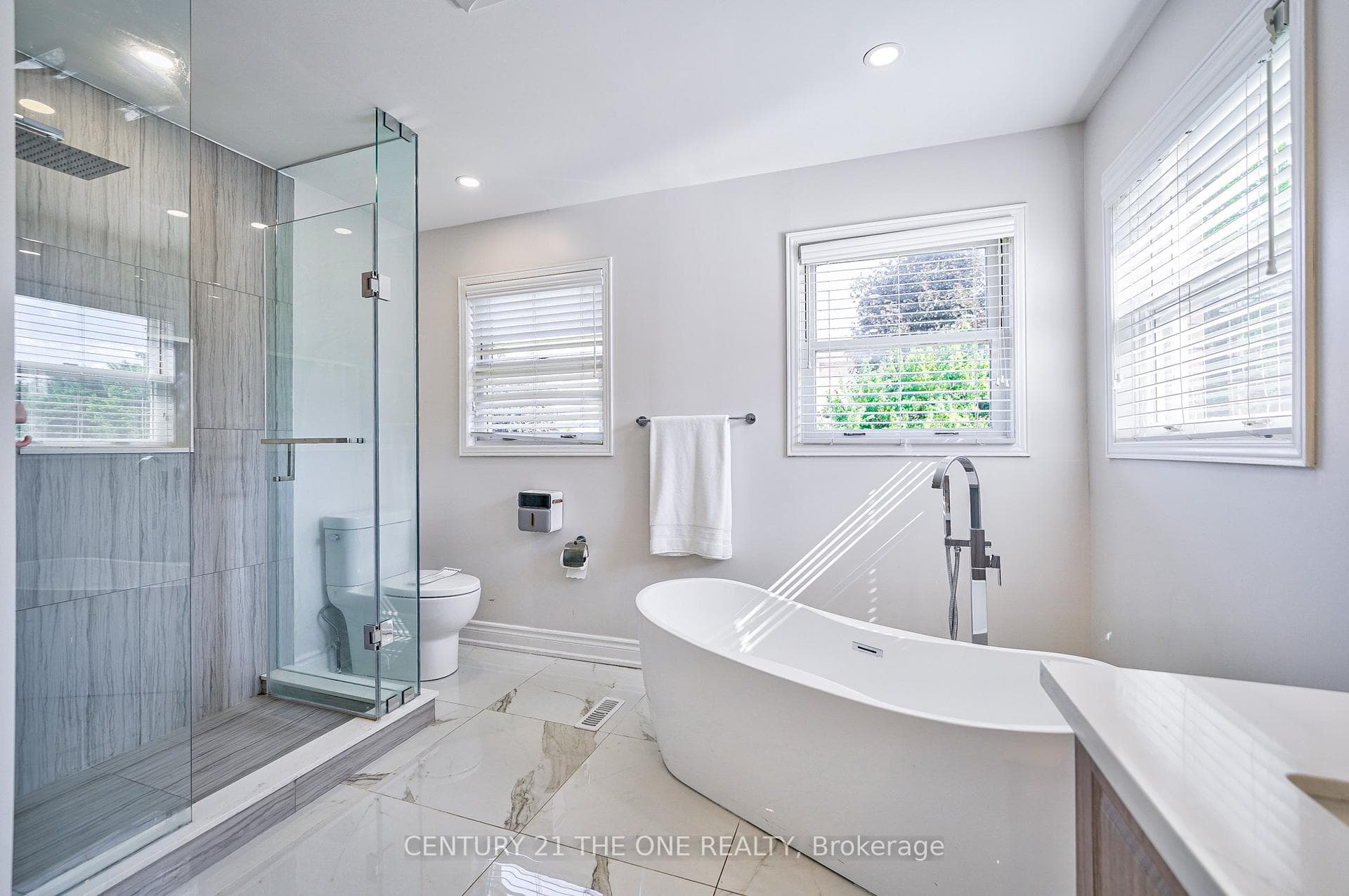 574 Carlton Road photo 18